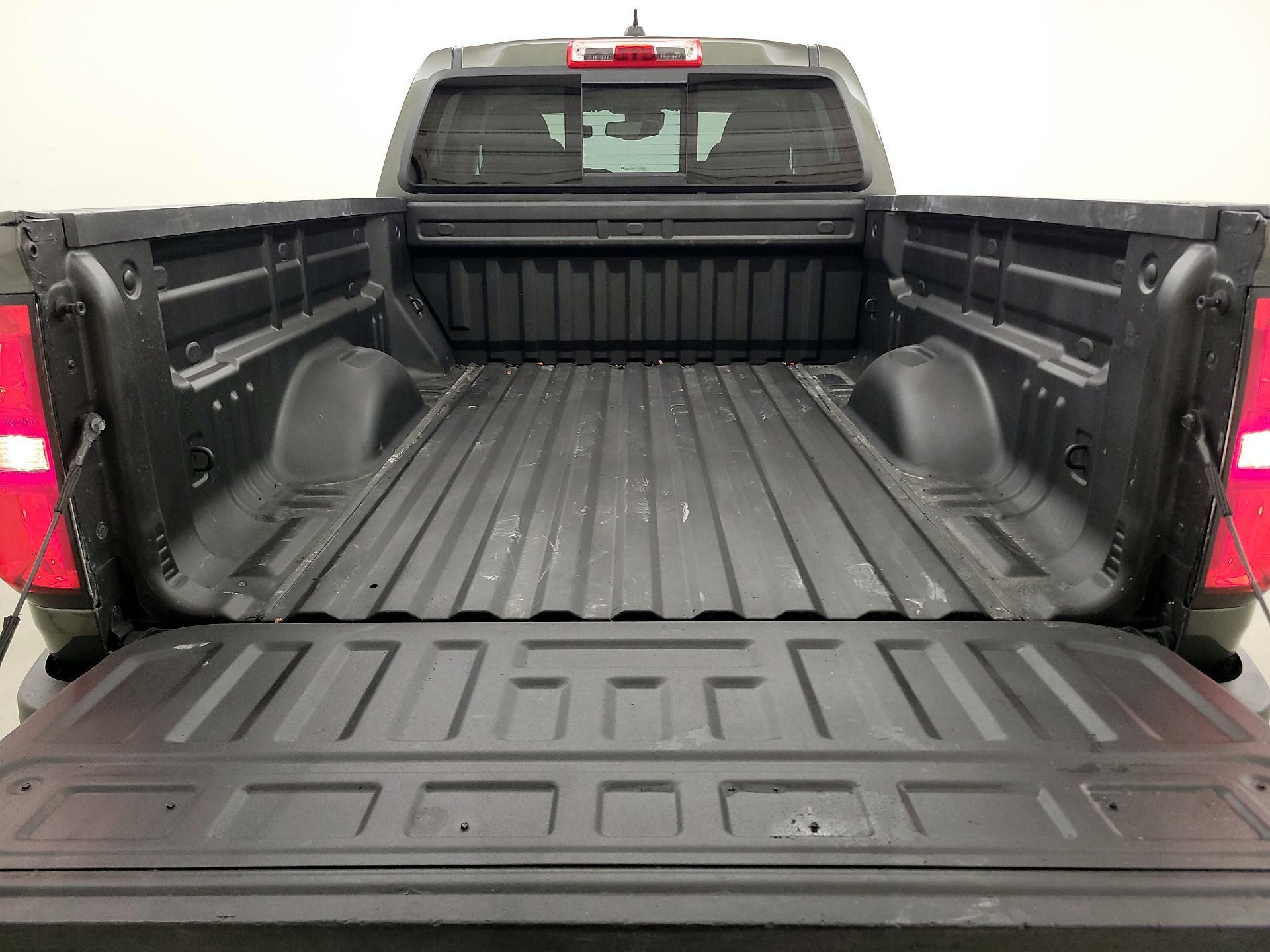 Thumbnail: 2018 Chevrolet Colorado - 20