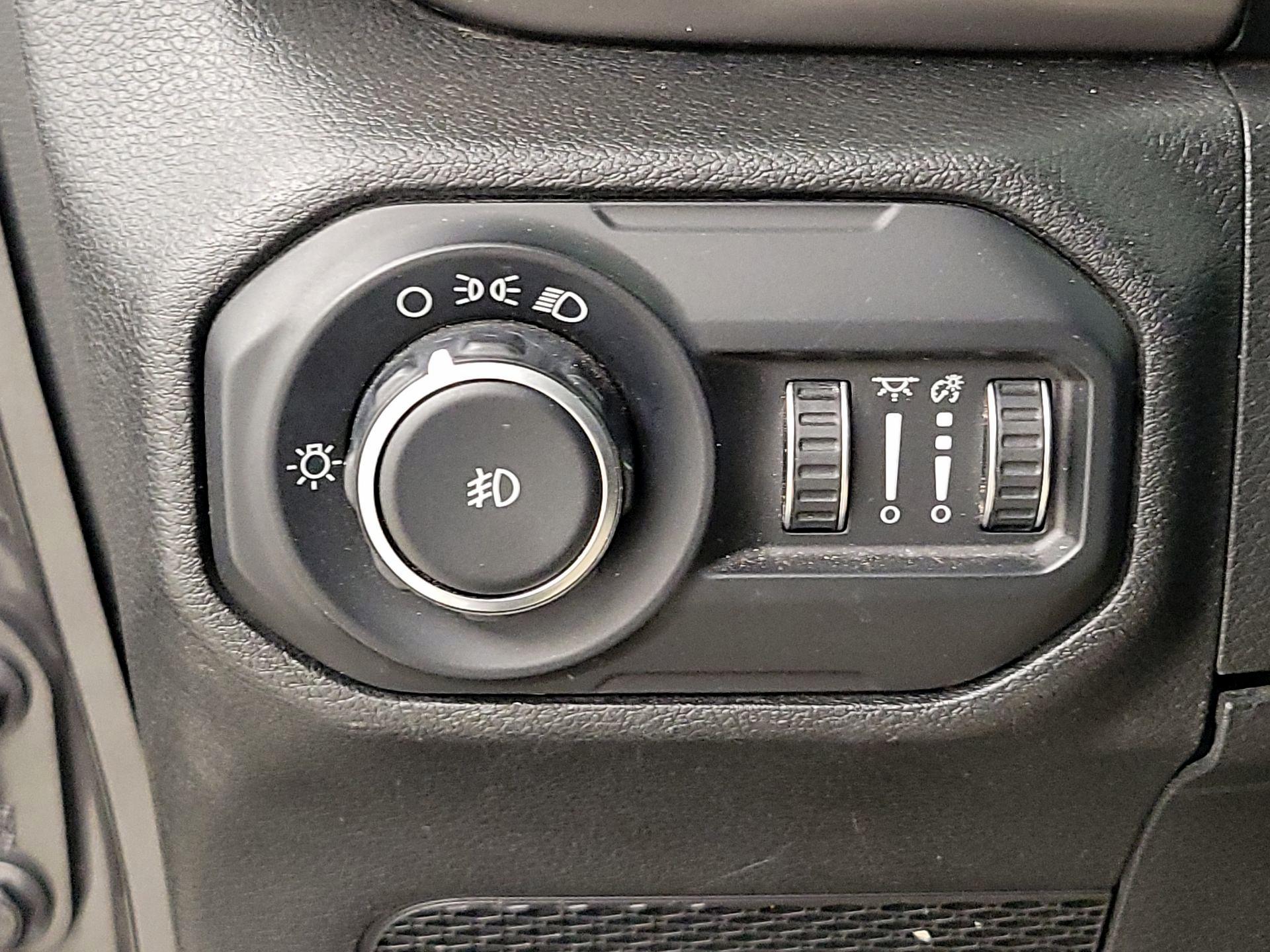 Thumbnail: 2021 Jeep Wrangler - 13