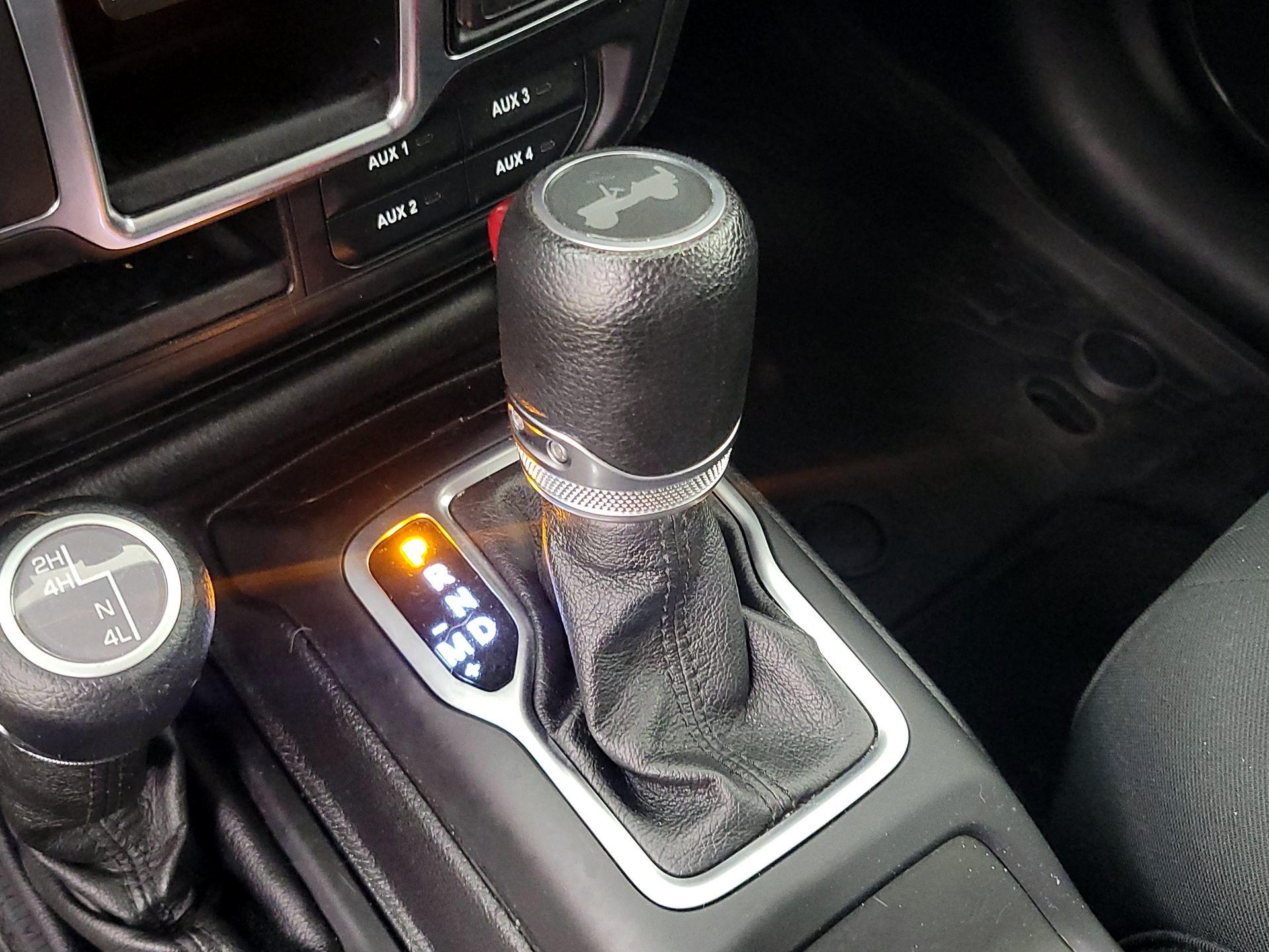 Thumbnail: 2021 Jeep Wrangler - 17