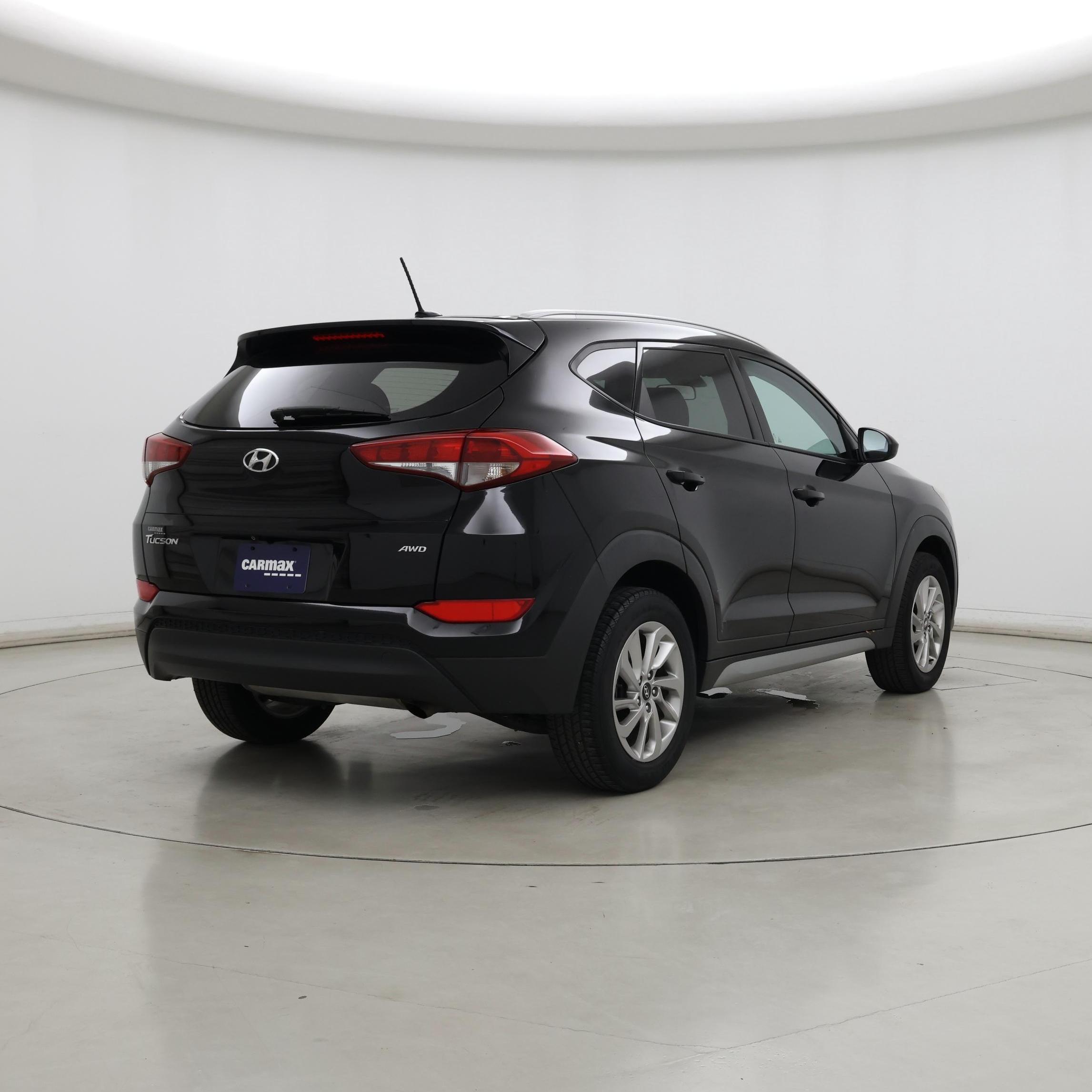 Thumbnail: 2017 Hyundai Tucson - 8