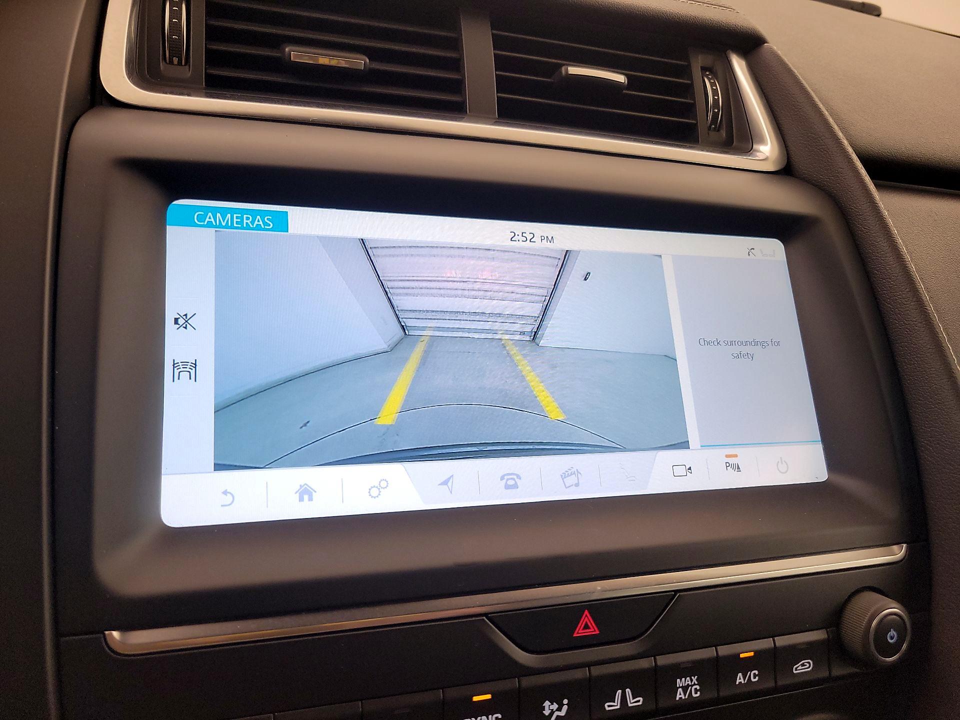 Thumbnail: 2020 Jaguar E-Pace - 15