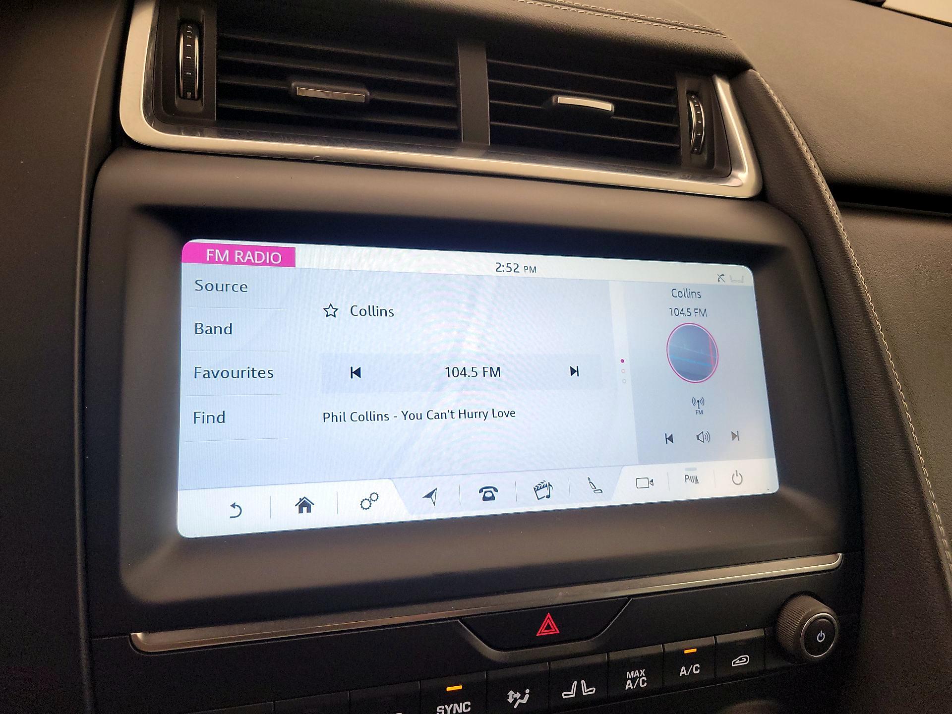 Thumbnail: 2020 Jaguar E-Pace - 16