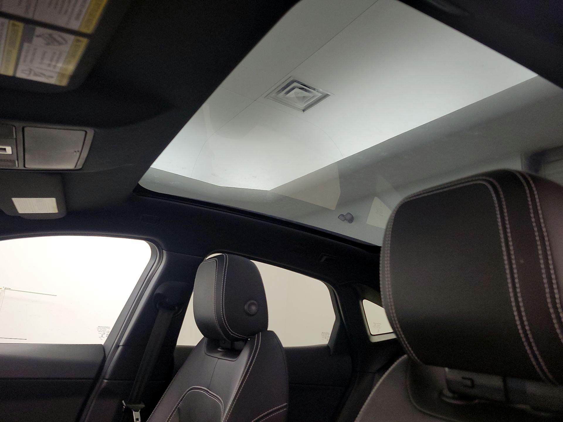 Thumbnail: 2020 Jaguar E-Pace - 20