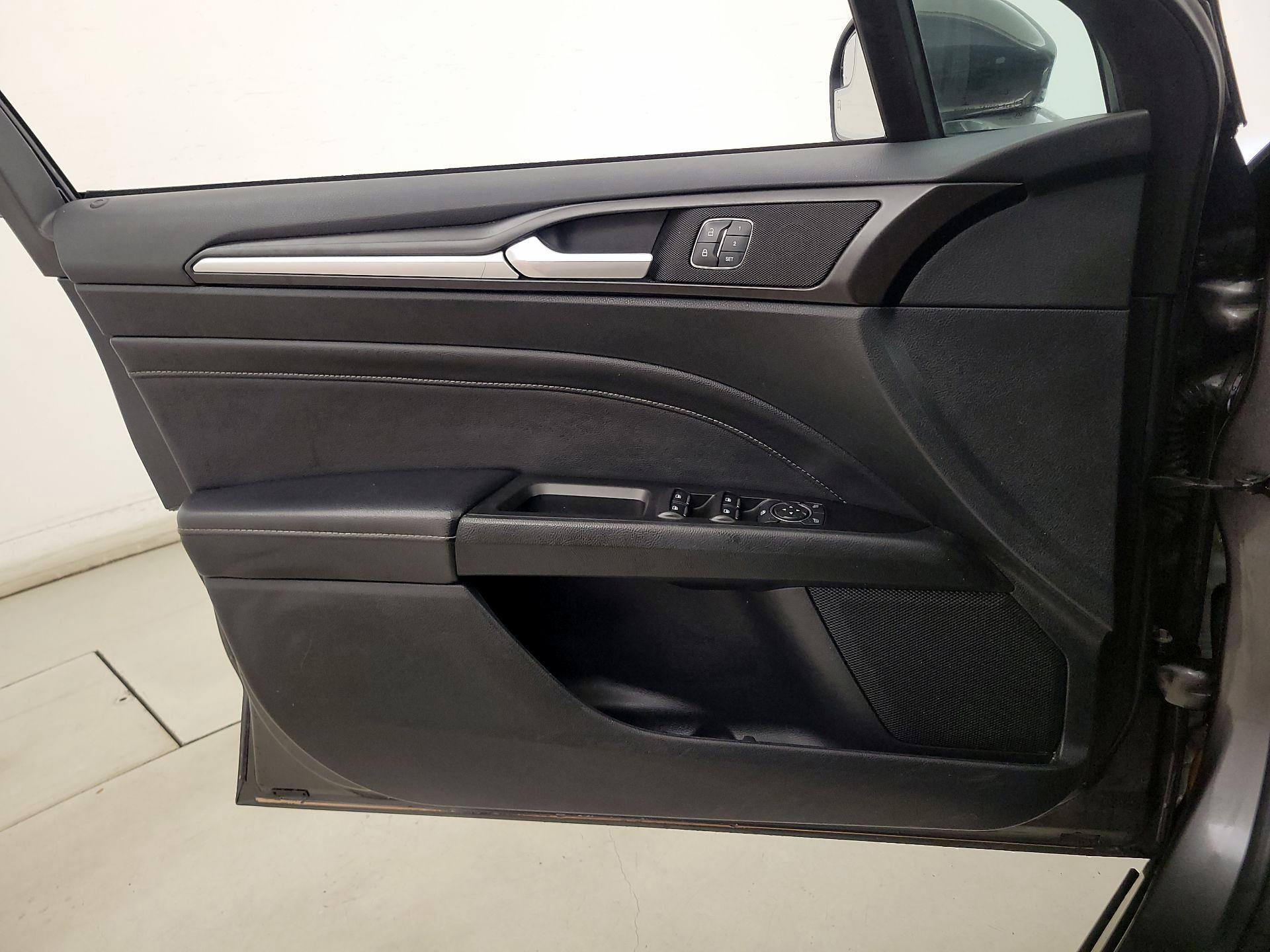 Thumbnail: 2018 Ford Fusion - 12