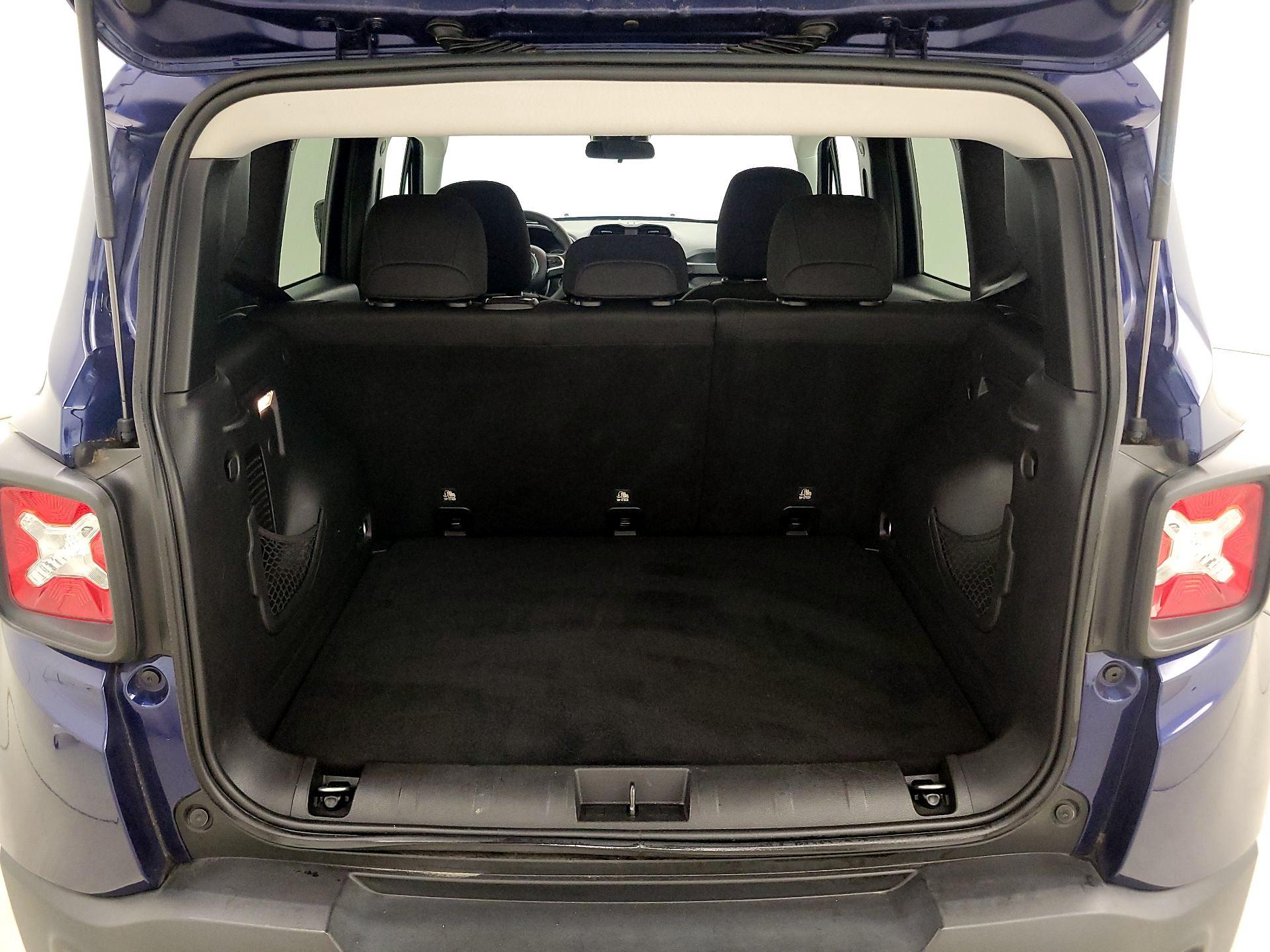 Thumbnail: 2019 Jeep Renegade - 20