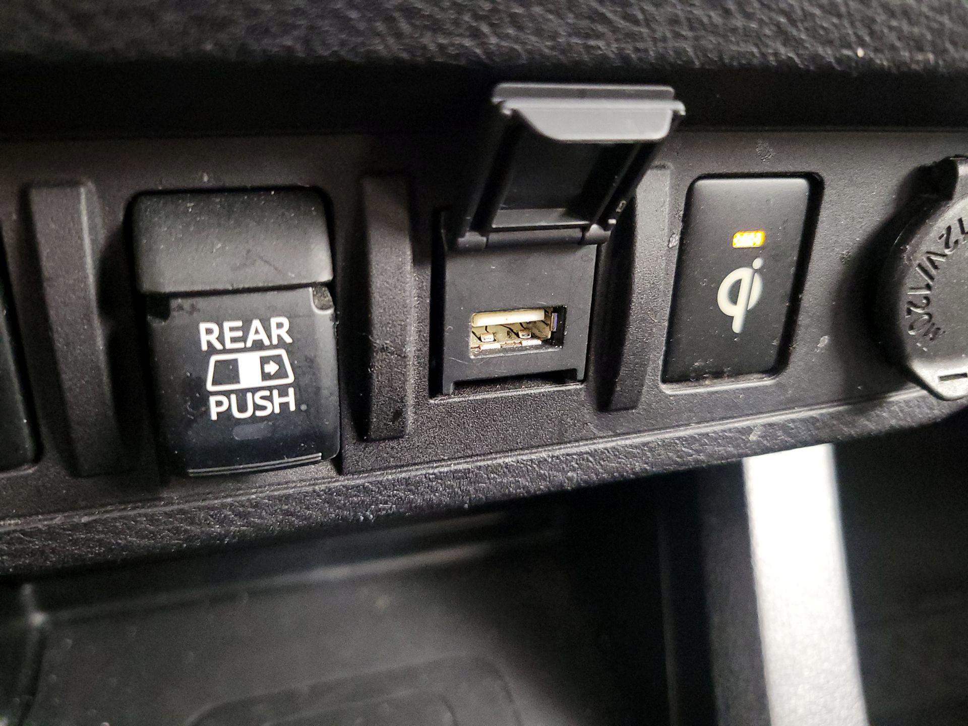 Thumbnail: 2021 Toyota Tacoma - 18