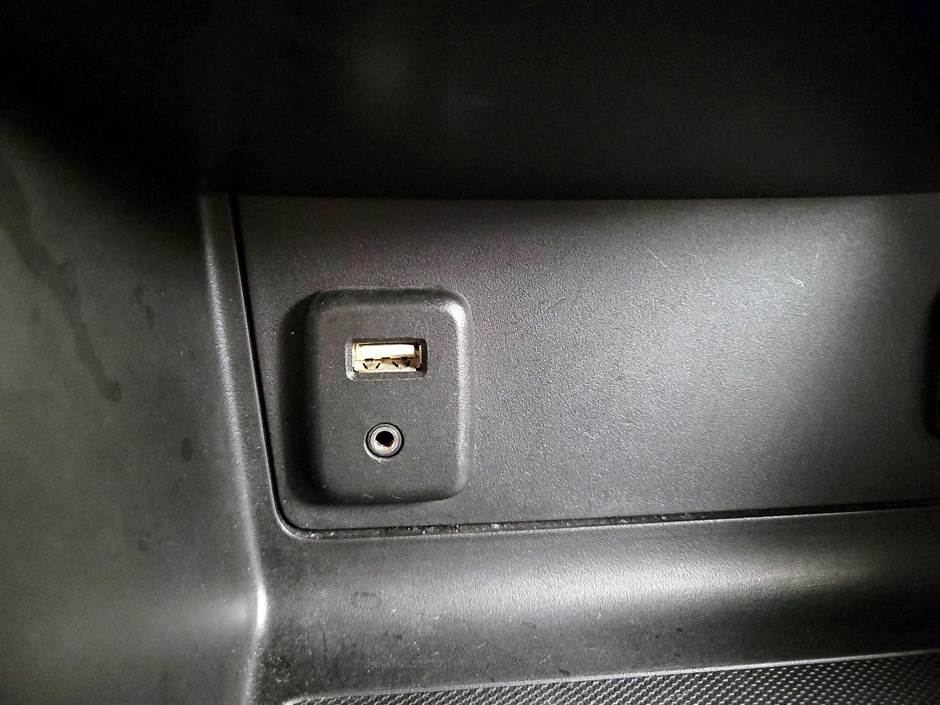 Thumbnail: 2016 Chevrolet Colorado - 18