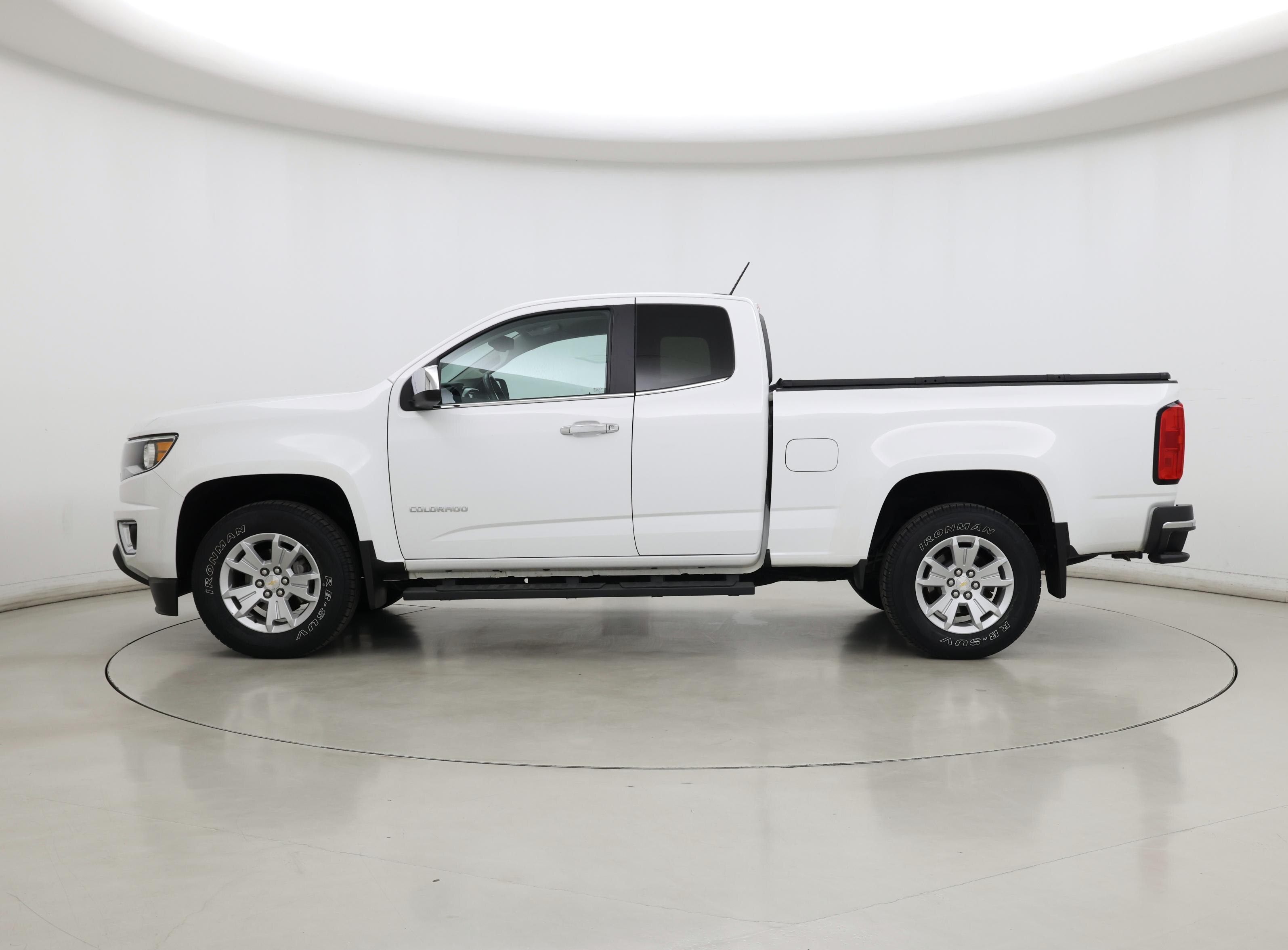 Thumbnail: 2016 Chevrolet Colorado - 3