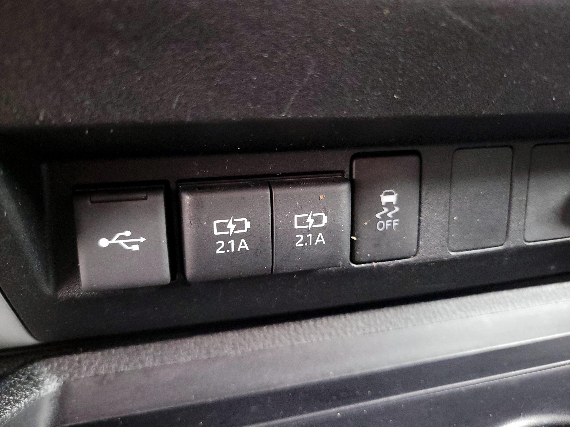 Thumbnail: 2021 Toyota Tundra - 19