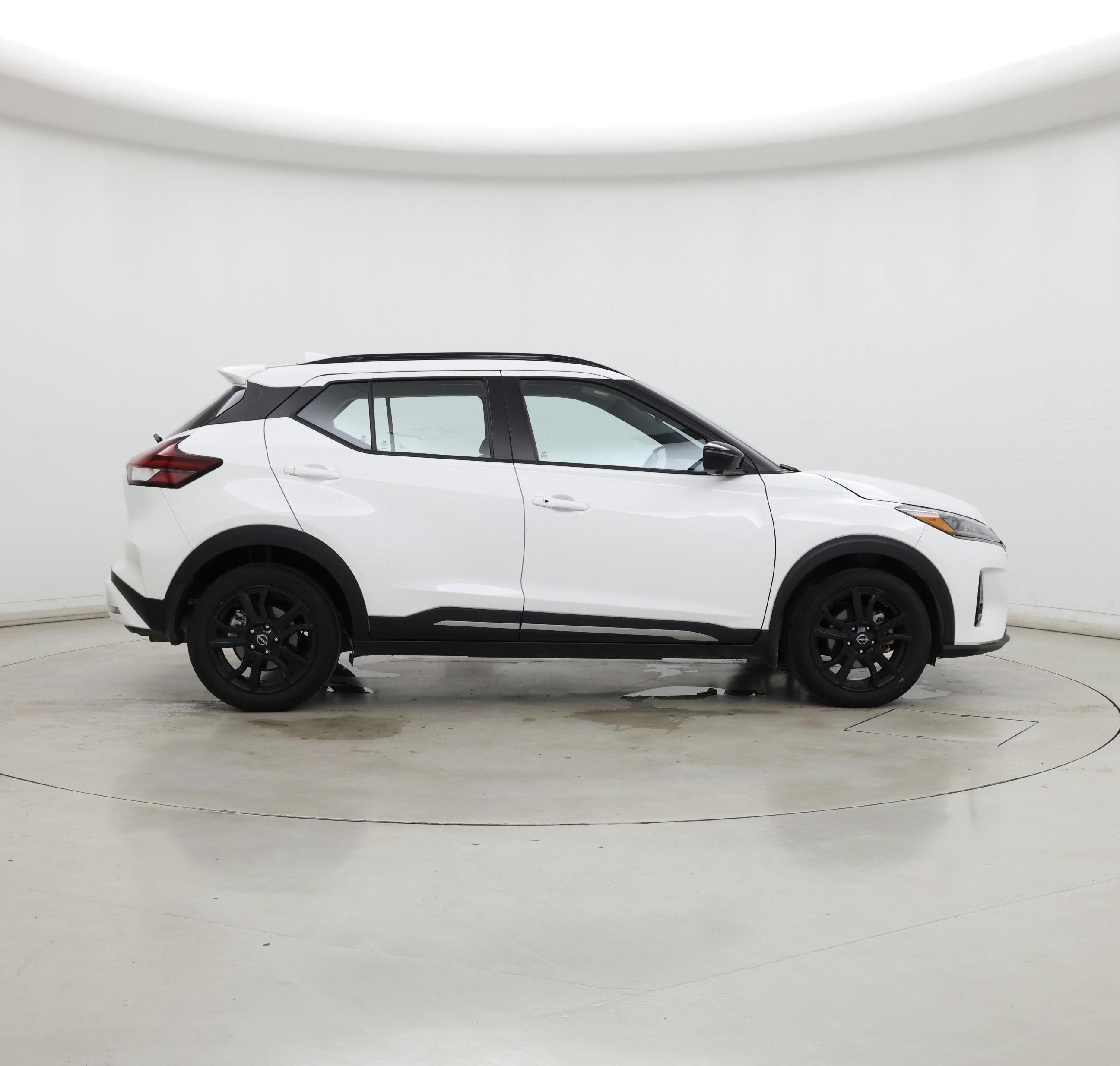 Thumbnail: 2024 Nissan Kicks - 7