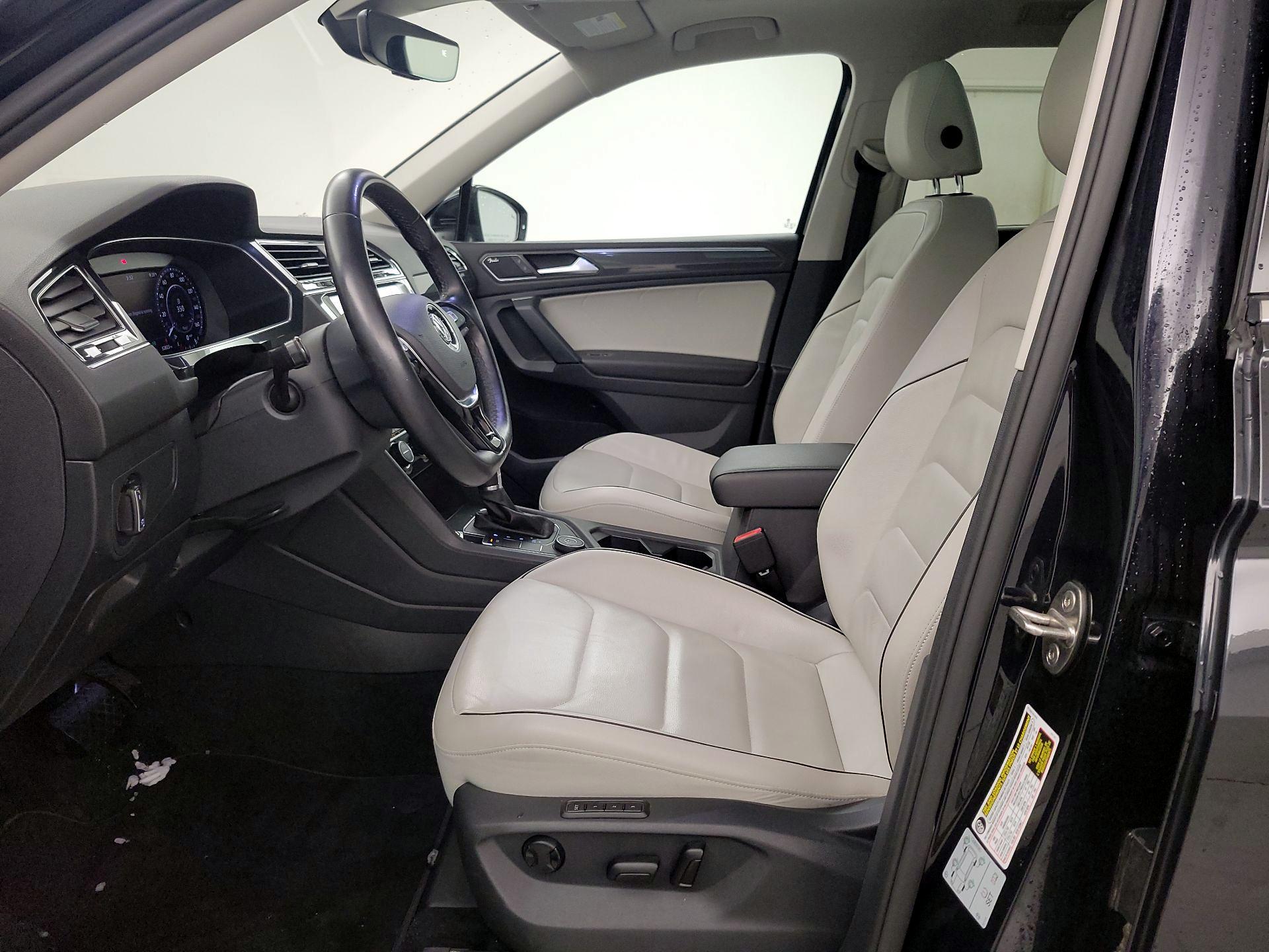 Thumbnail: 2019 Volkswagen Tiguan - 11