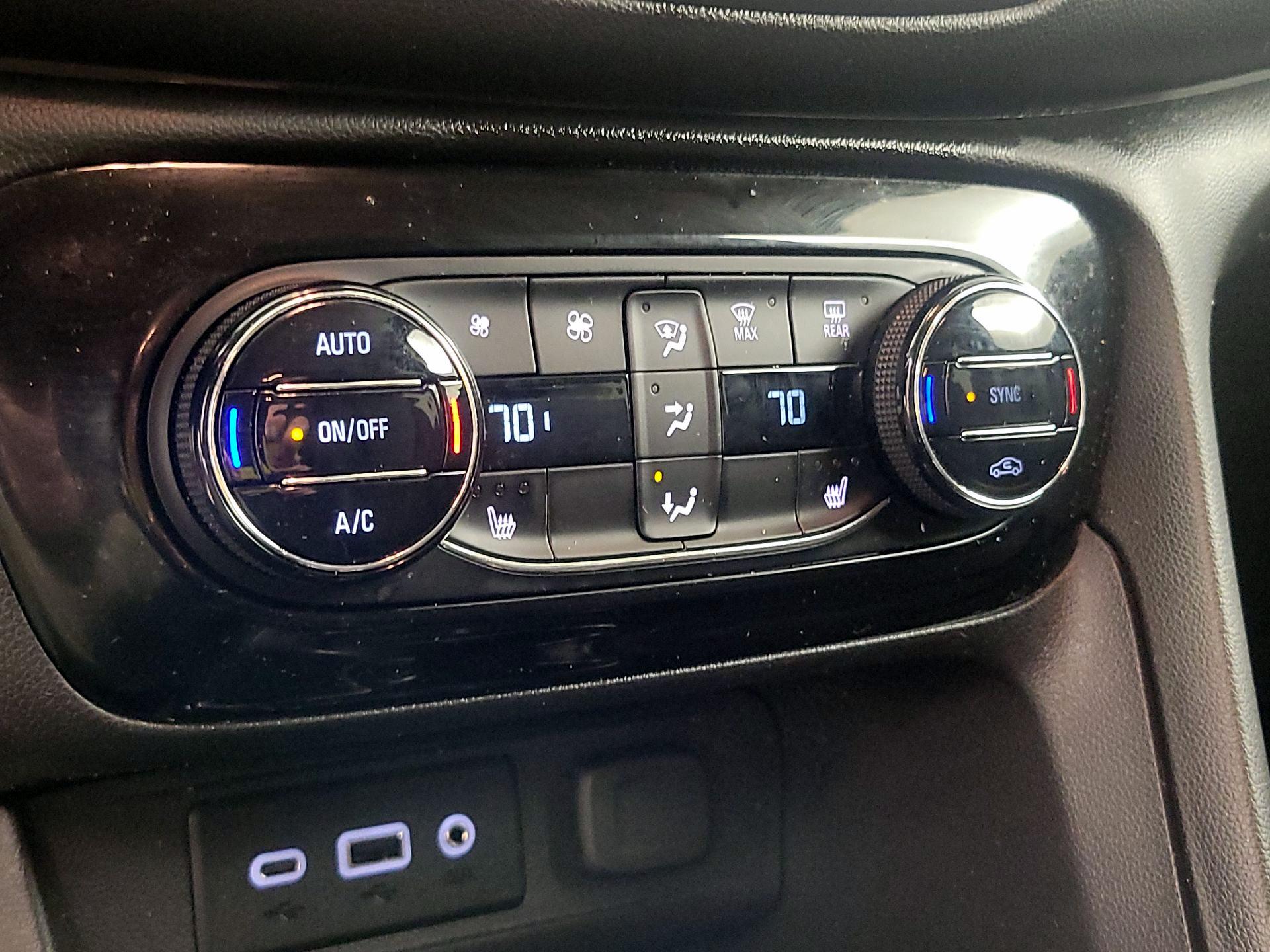 Thumbnail: 2021 Buick Encore GX - 16