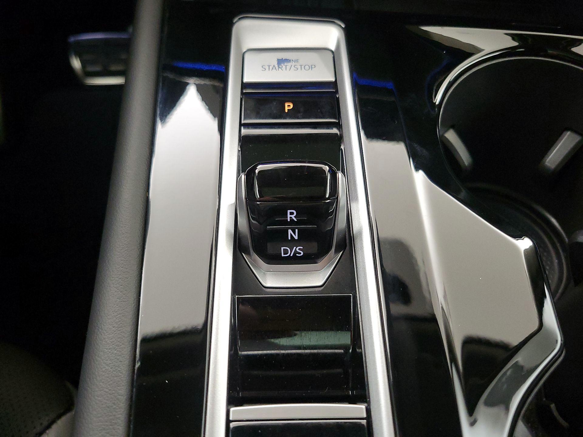 Thumbnail: 2025 Volkswagen Atlas - 17