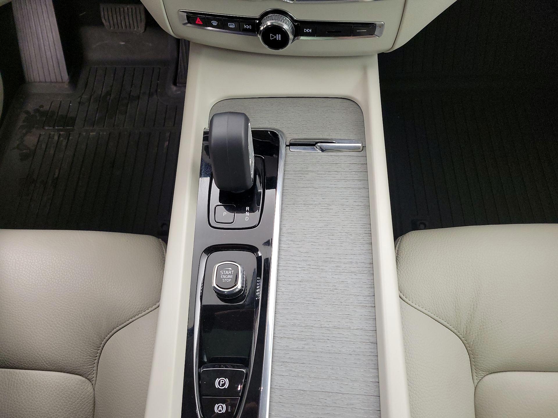 Thumbnail: 2024 Volvo XC60 - 18