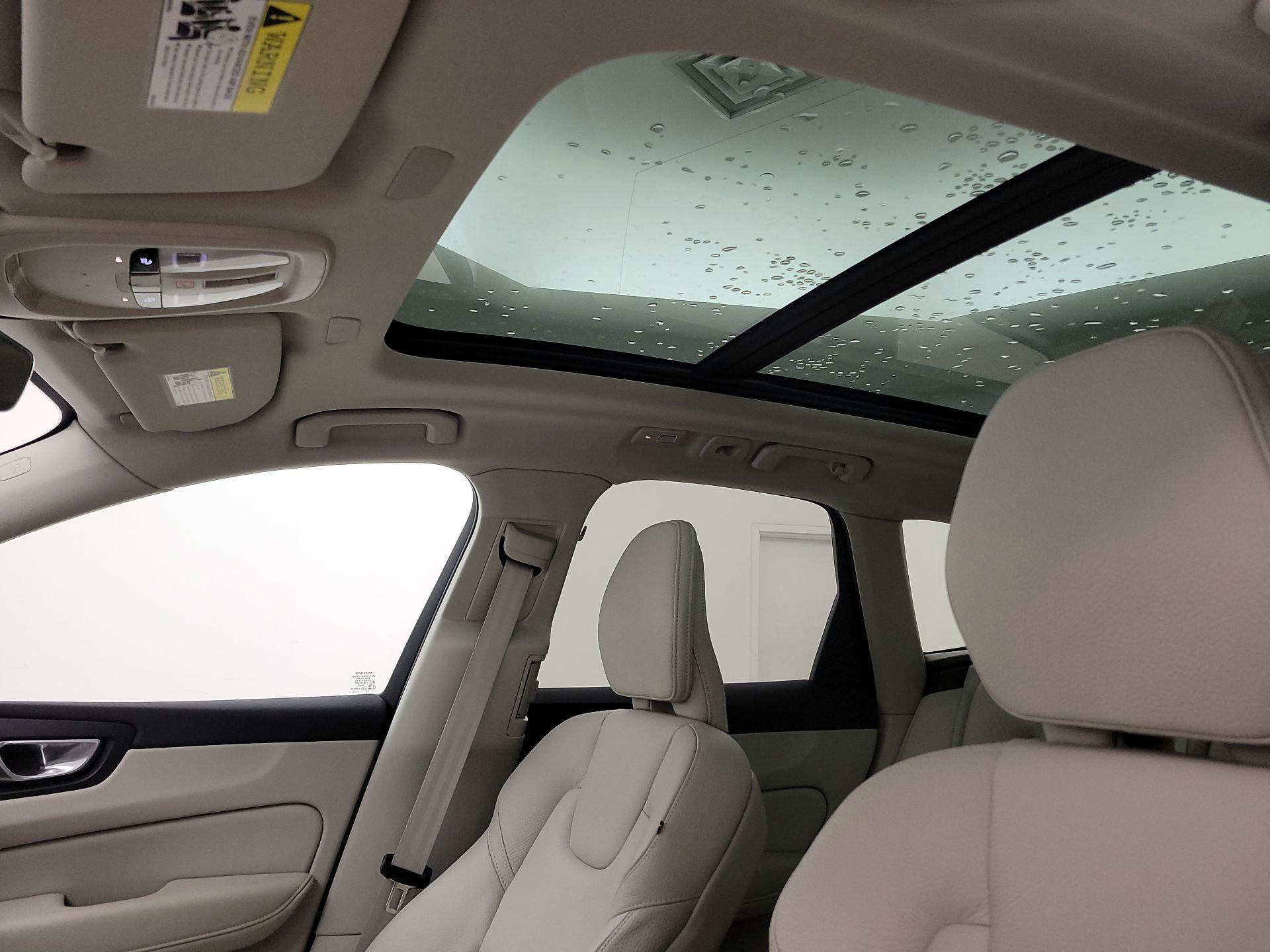 Thumbnail: 2024 Volvo XC60 - 20