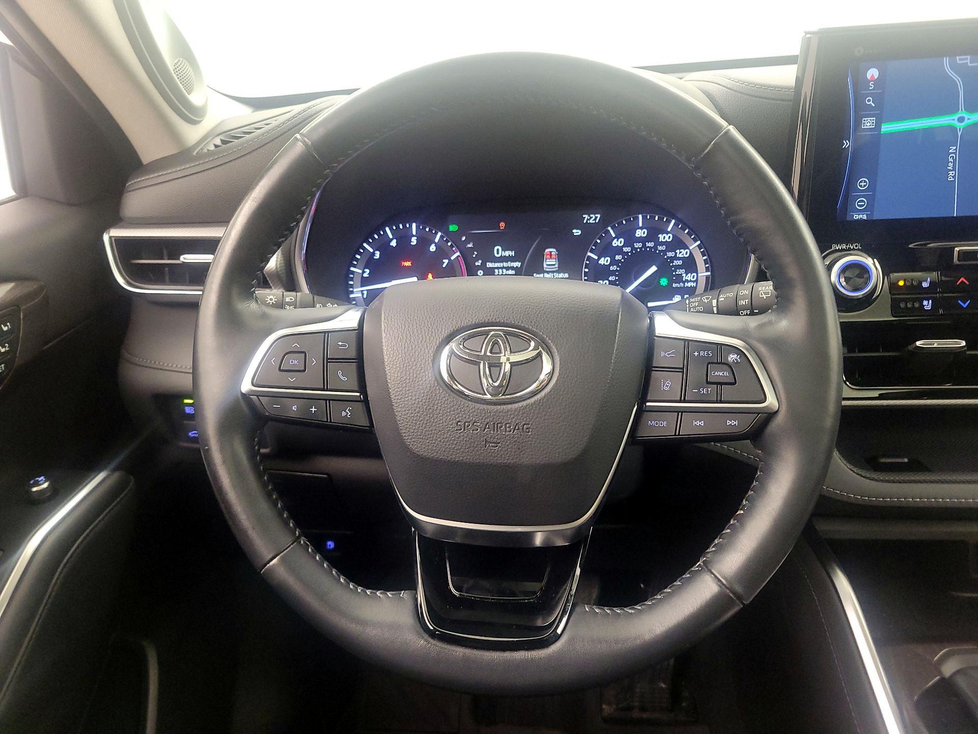 Thumbnail: 2020 Toyota Highlander - 10