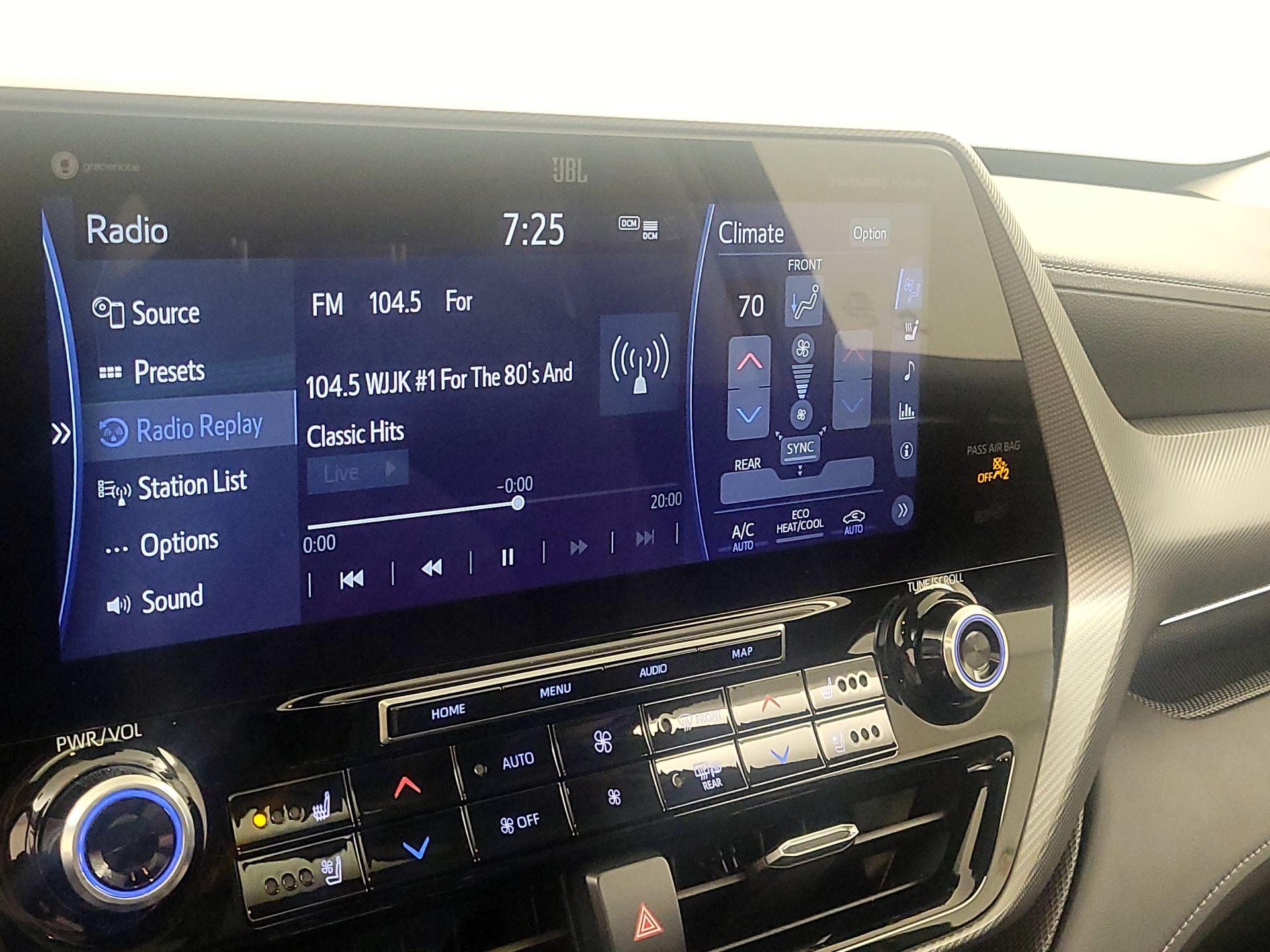 Thumbnail: 2020 Toyota Highlander - 16