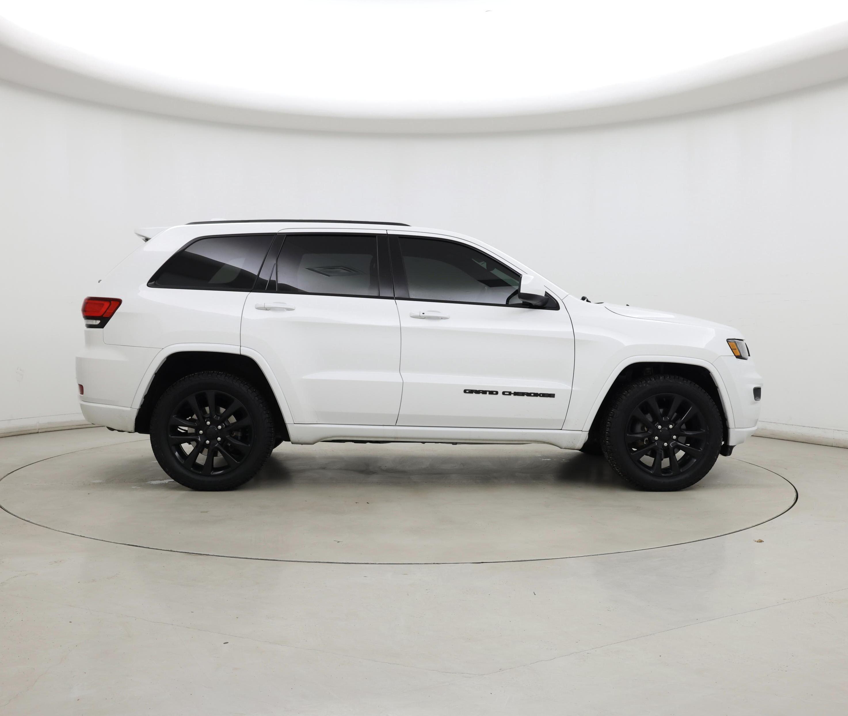 Thumbnail: 2018 Jeep Grand Cherokee - 7