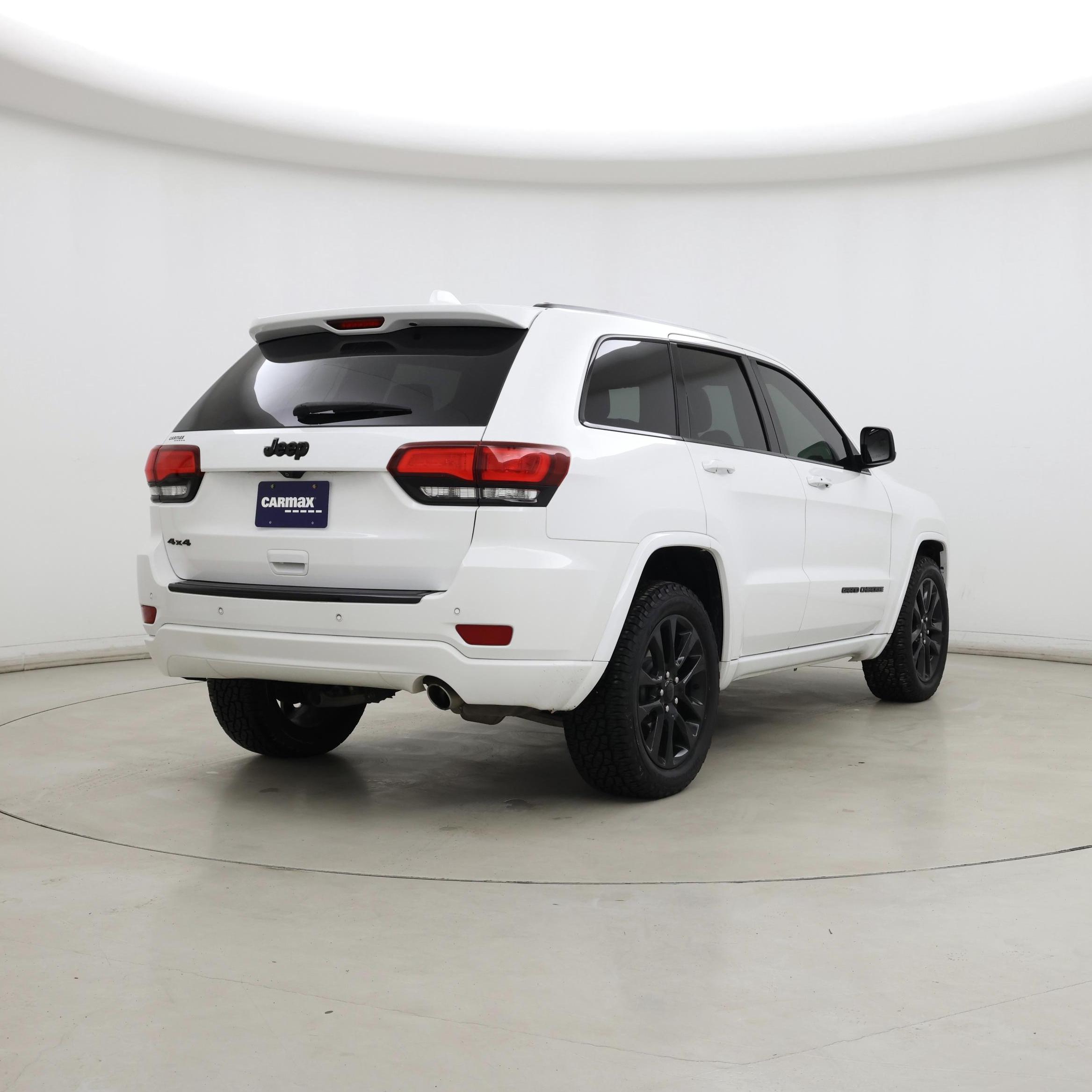 Thumbnail: 2018 Jeep Grand Cherokee - 8