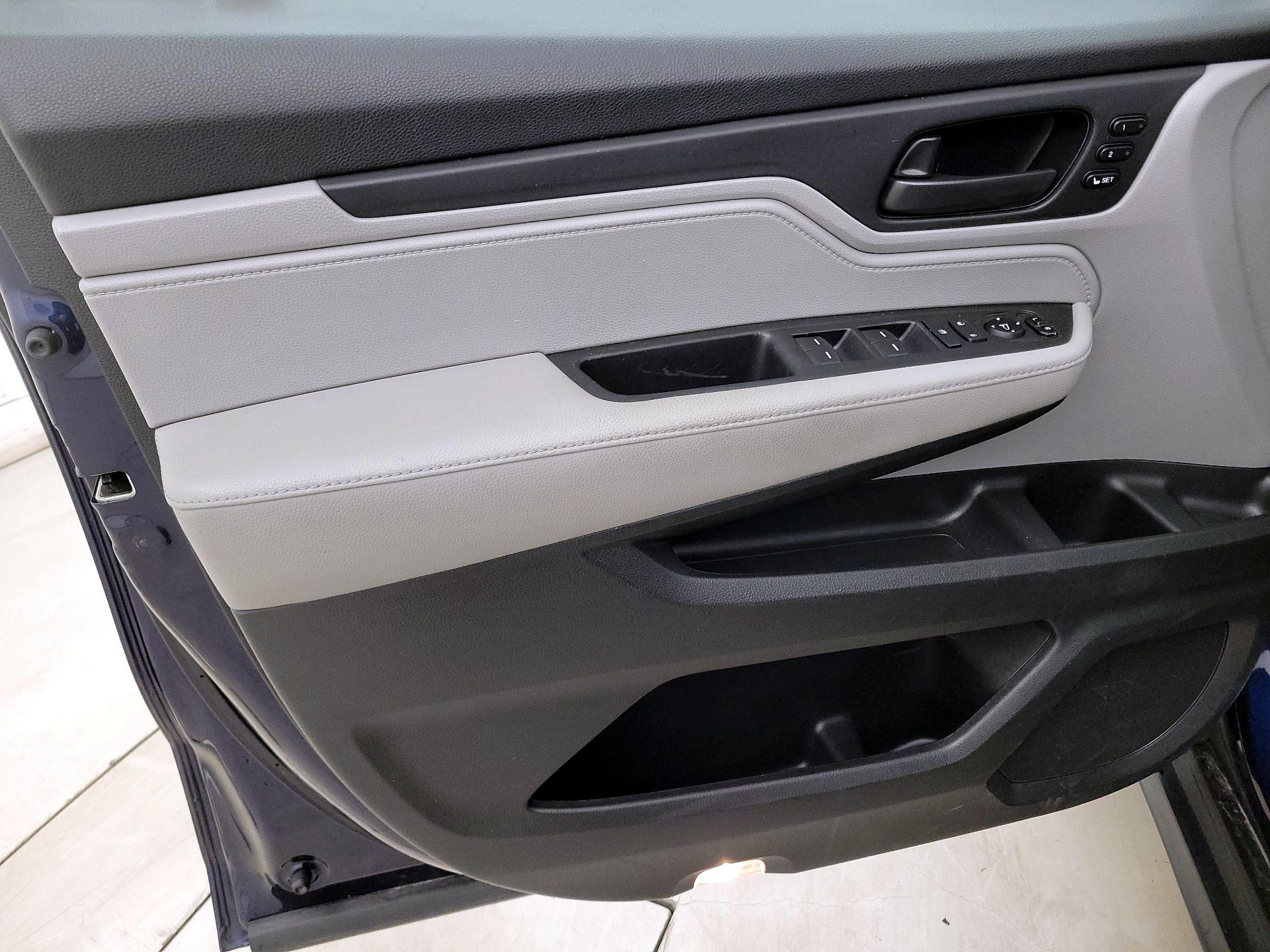 Thumbnail: 2019 Honda Odyssey - 12