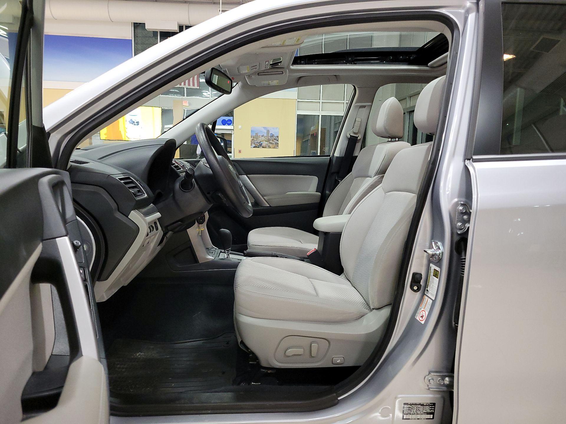 Thumbnail: 2016 Subaru Forester - 9