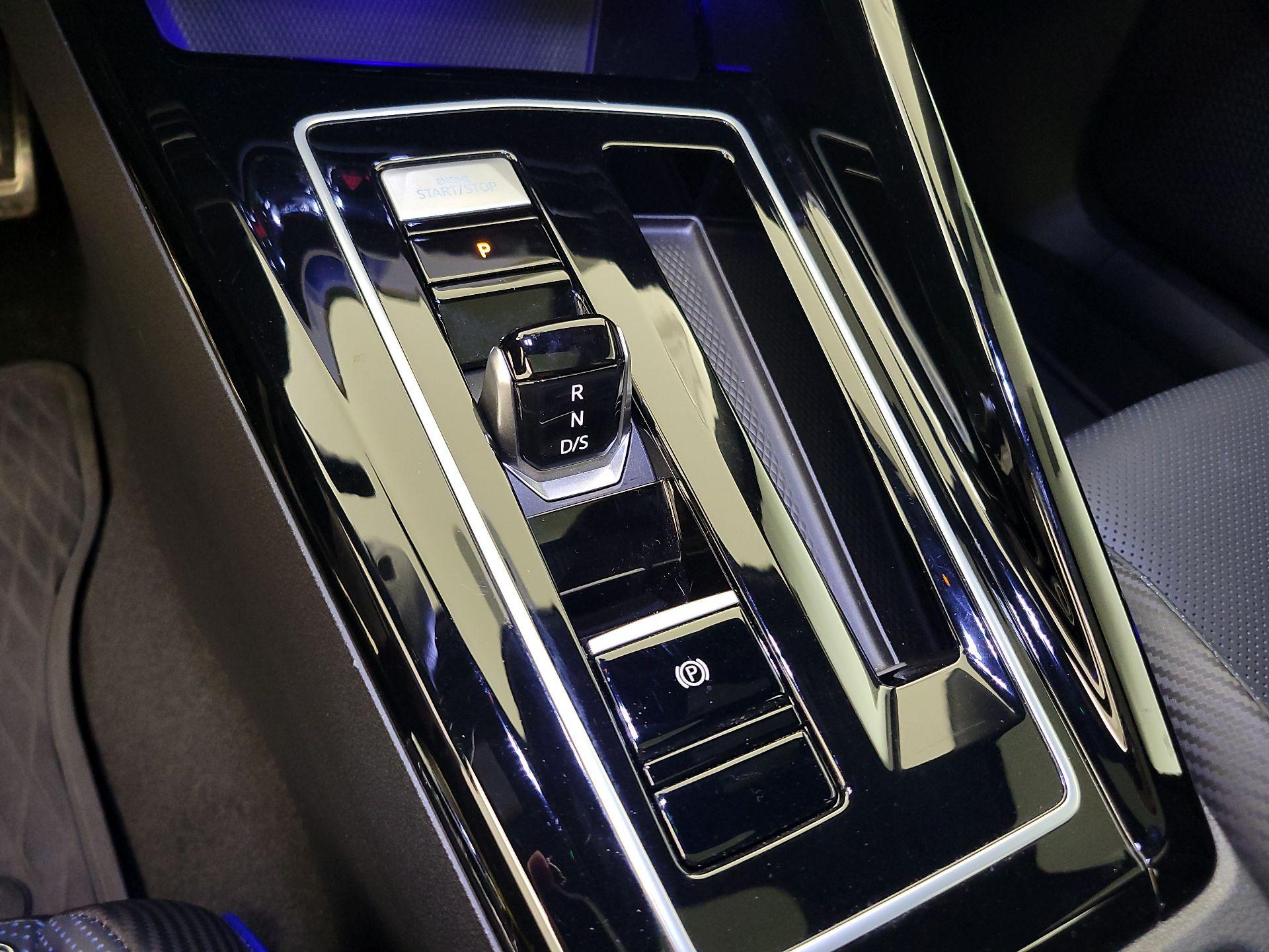 Thumbnail: 2024 Volkswagen Golf - 18