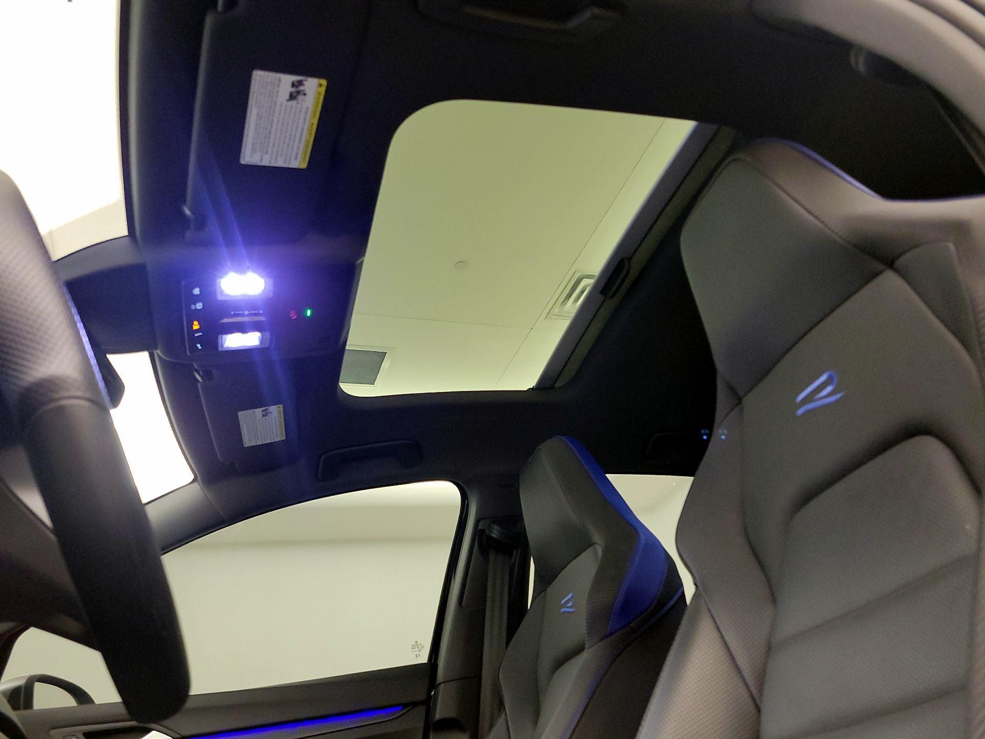 Thumbnail: 2024 Volkswagen Golf - 20