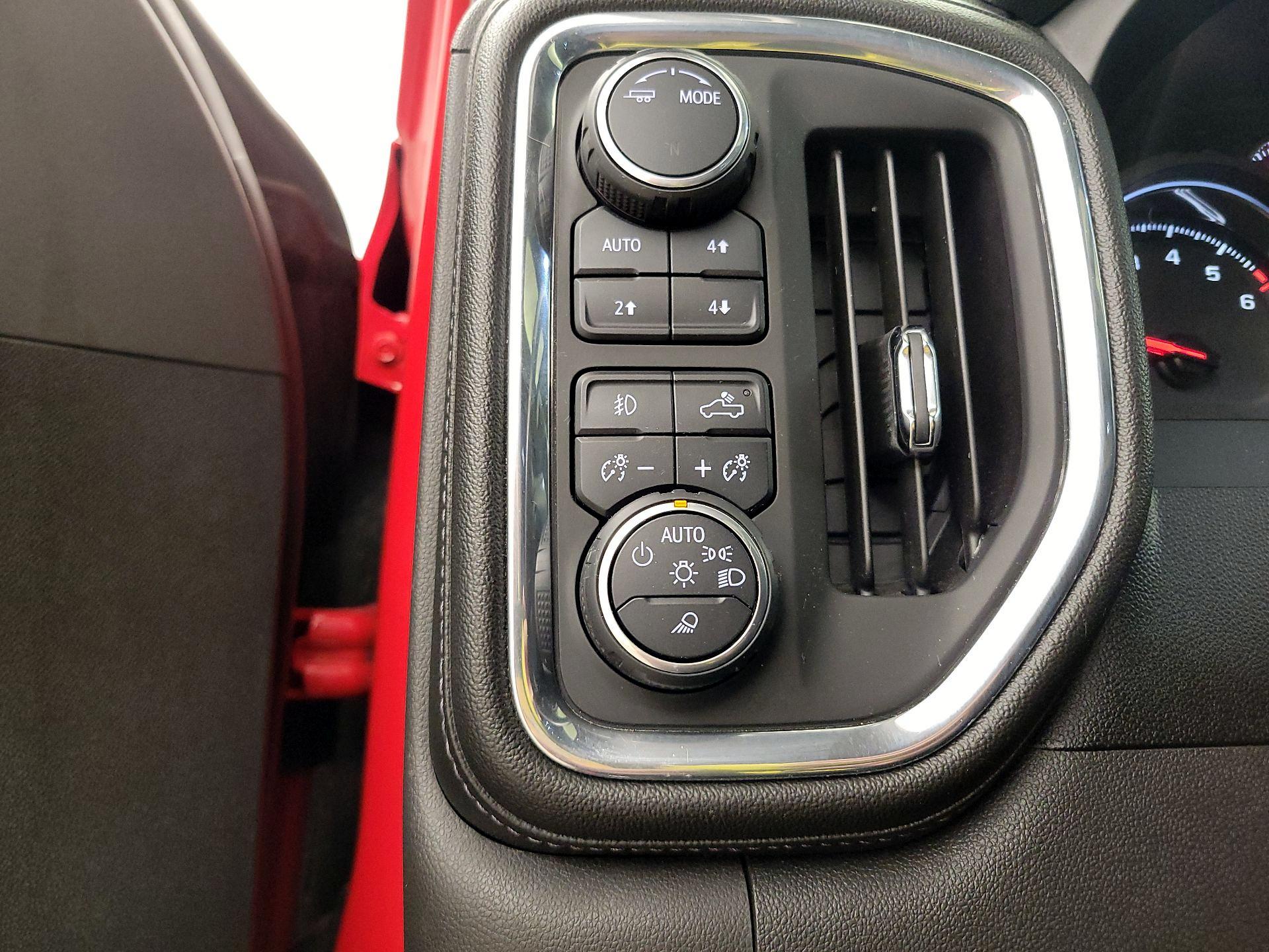 Thumbnail: 2020 Chevrolet Silverado 1500 - 13