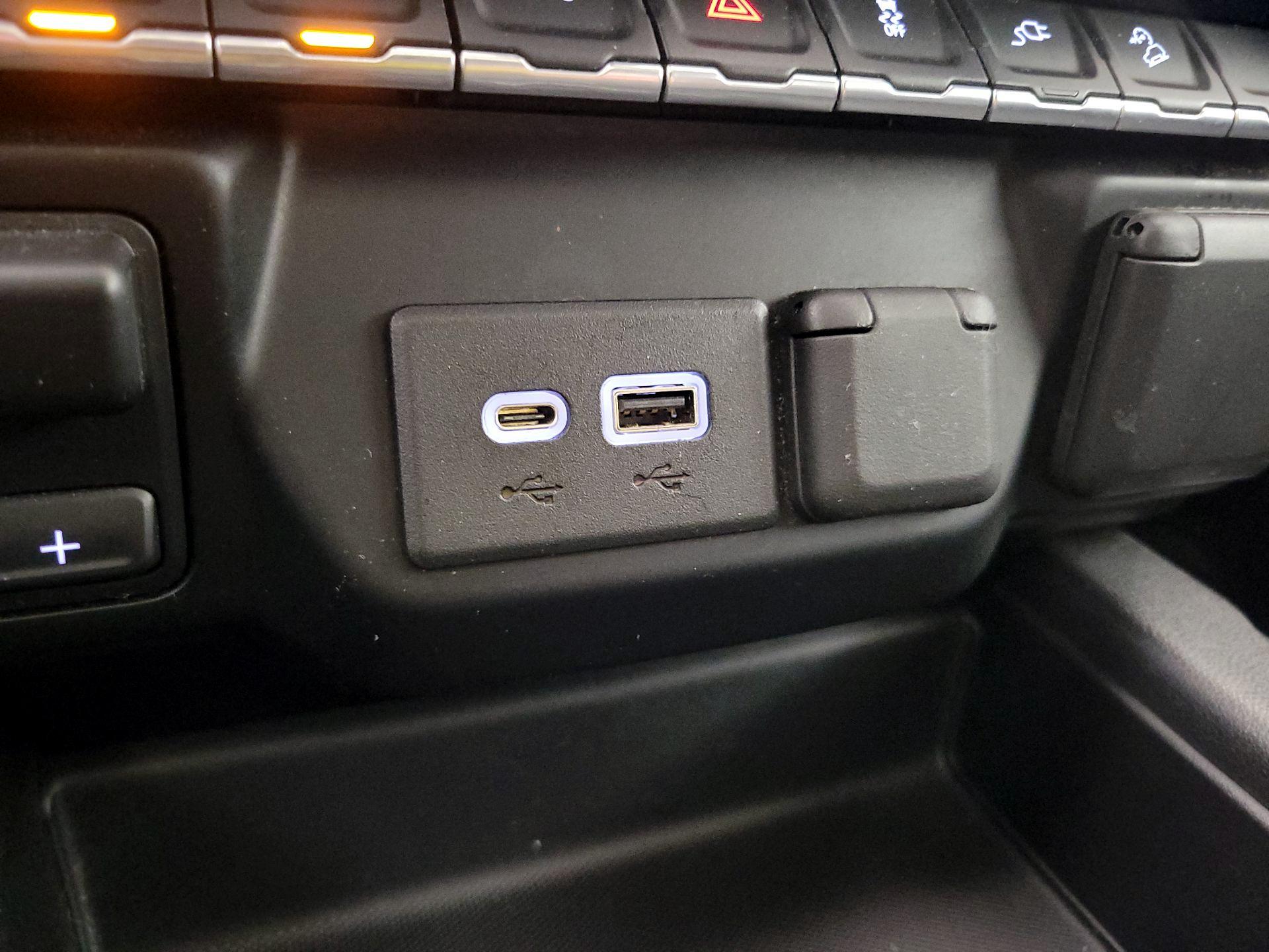 Thumbnail: 2020 Chevrolet Silverado 1500 - 18