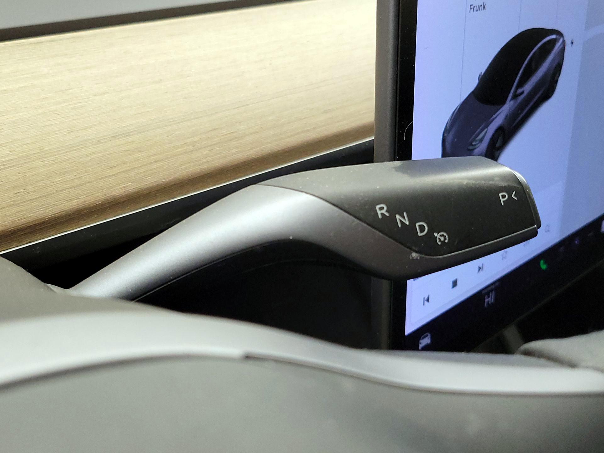 Thumbnail: 2021 Tesla Model 3 - 17