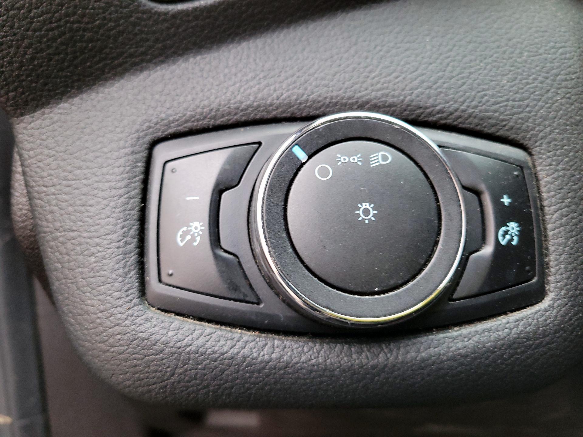 Thumbnail: 2015 Ford Escape - 11