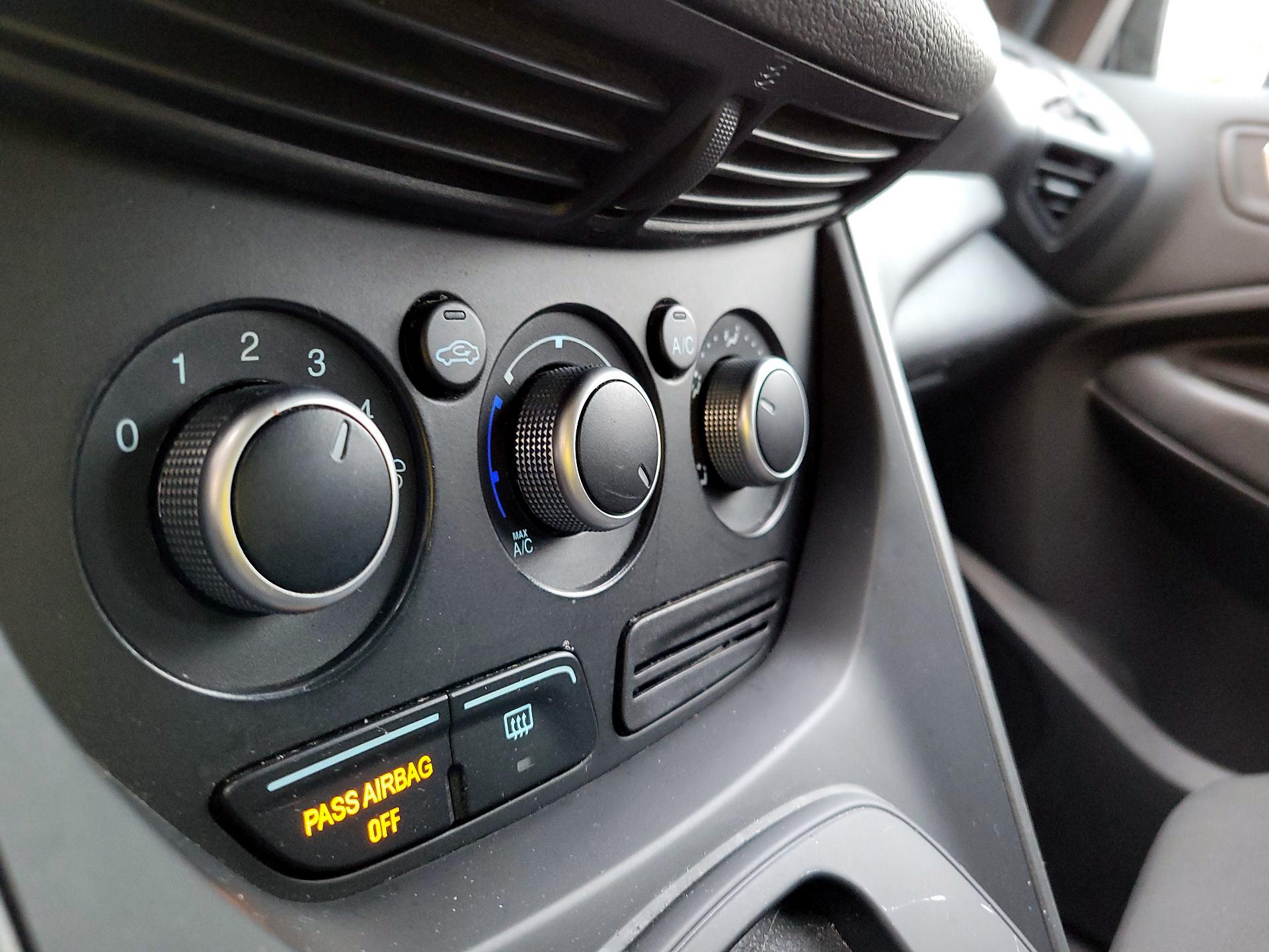 Thumbnail: 2015 Ford Escape - 14