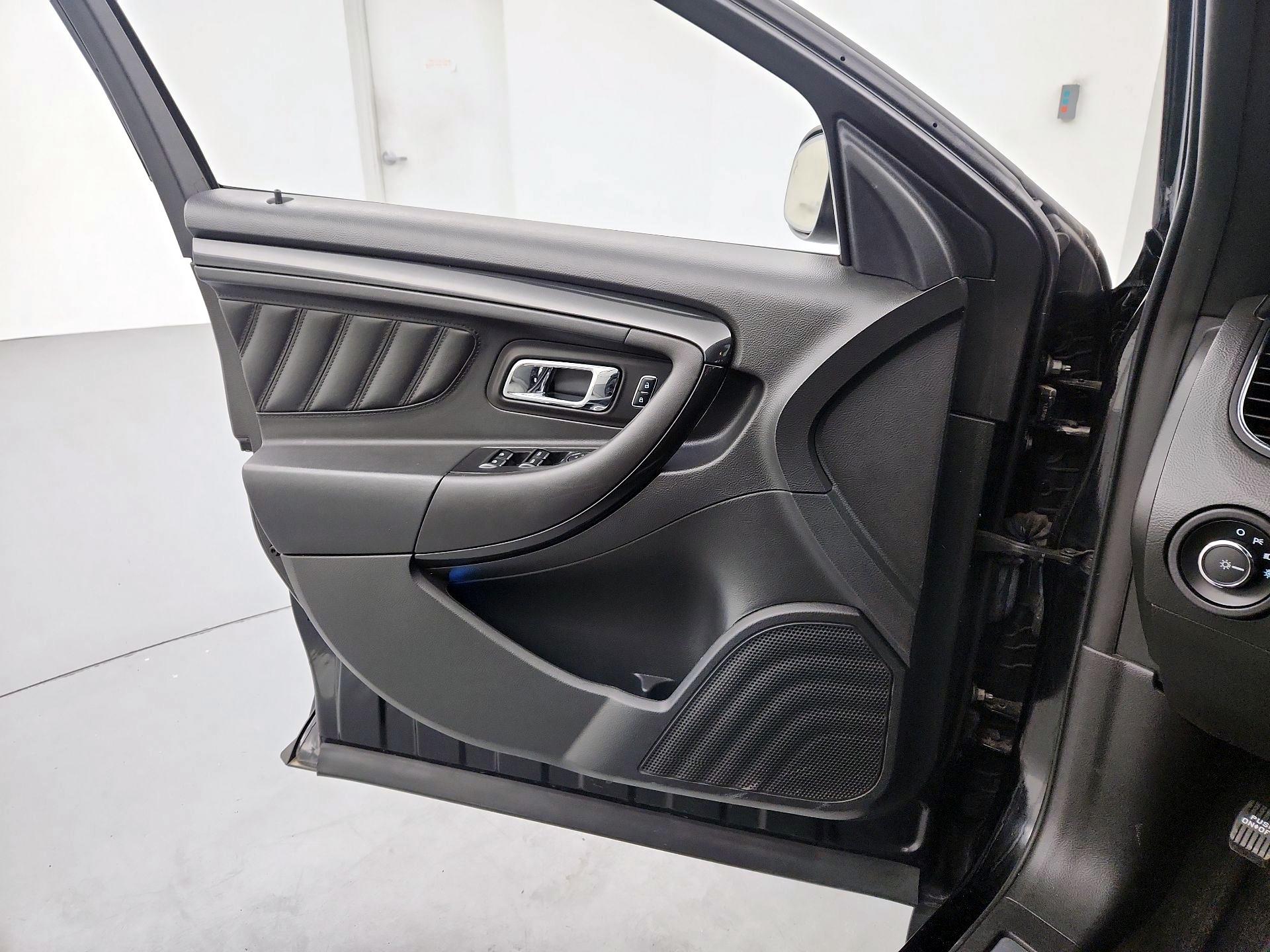 Thumbnail: 2017 Ford Taurus - 12