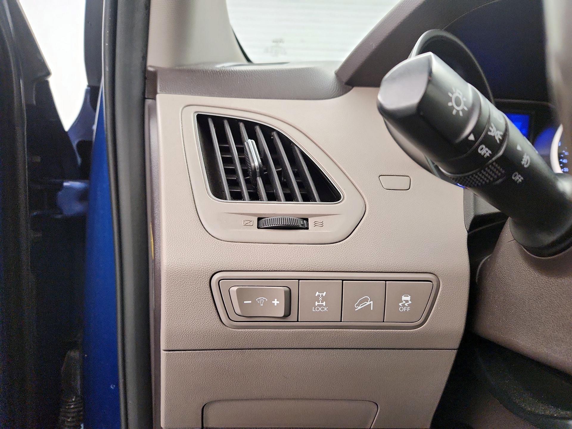 Thumbnail: 2015 Hyundai Tucson - 13