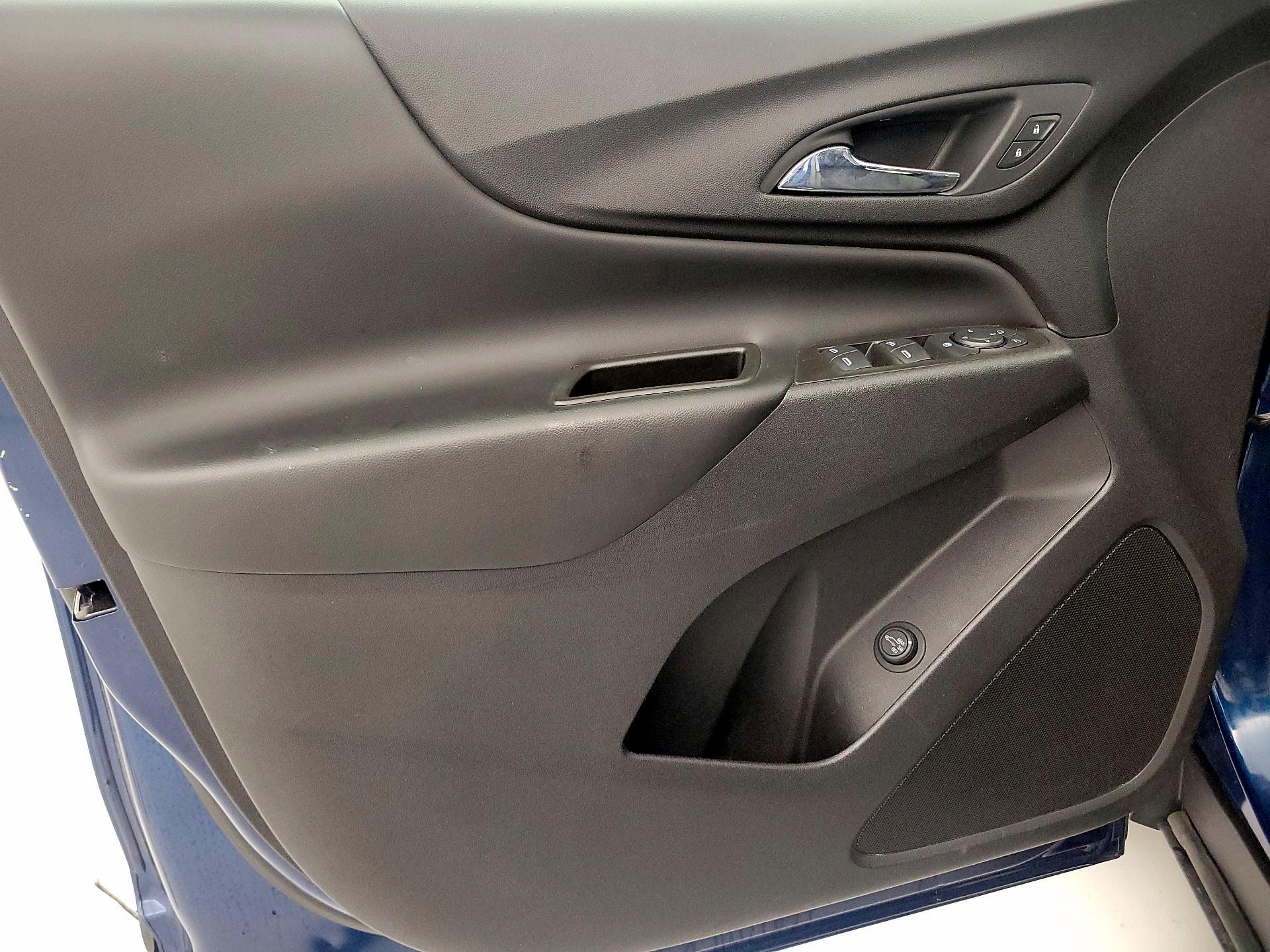 Thumbnail: 2020 Chevrolet Equinox - 12