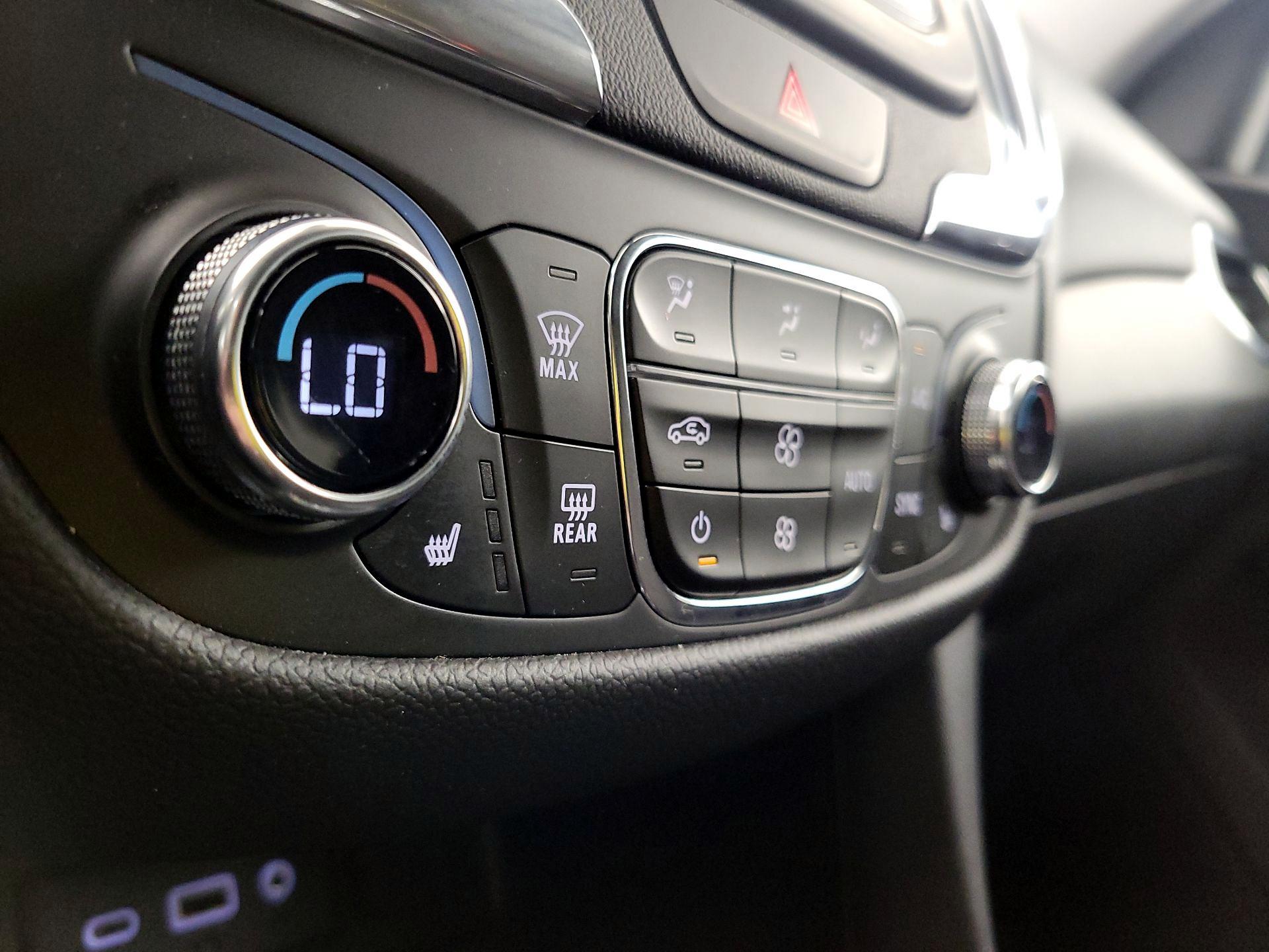 Thumbnail: 2020 Chevrolet Equinox - 16