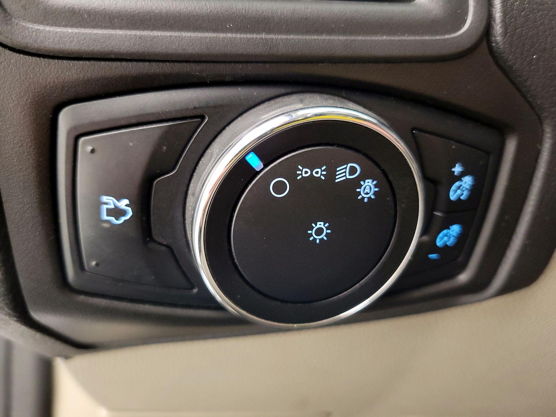 Thumbnail: 2014 Ford Focus - 13