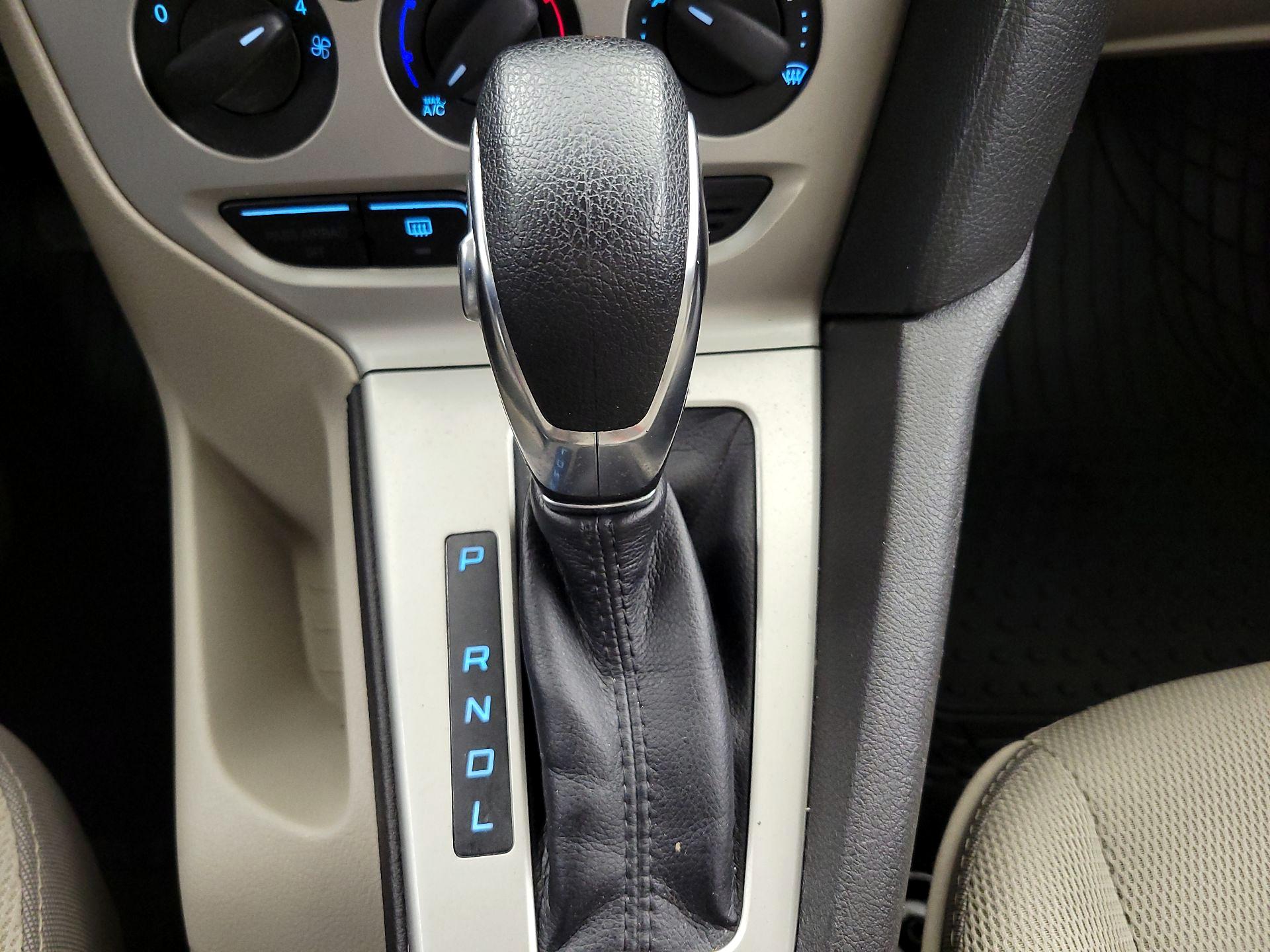 Thumbnail: 2014 Ford Focus - 16