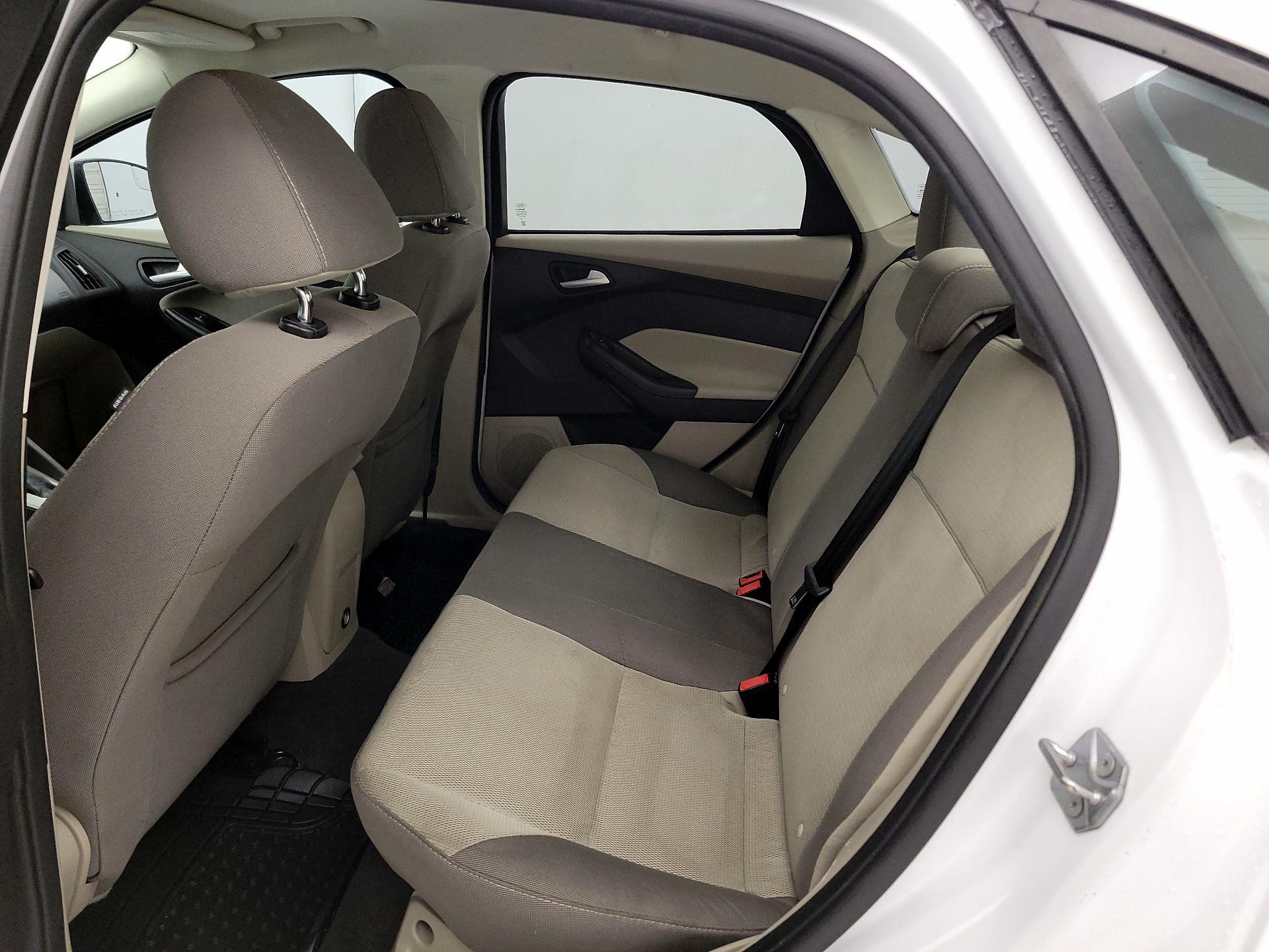 Thumbnail: 2014 Ford Focus - 18