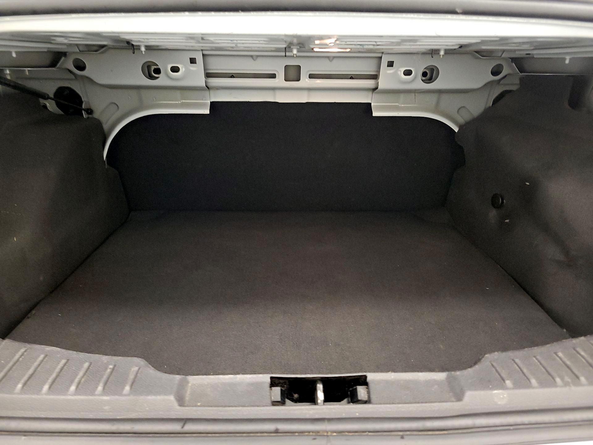 Thumbnail: 2014 Ford Focus - 19