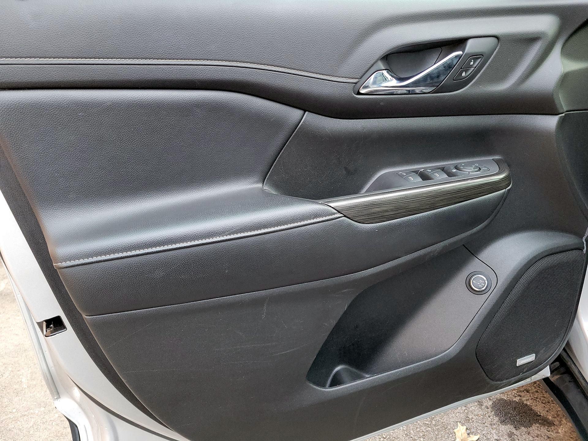 Thumbnail: 2019 GMC Acadia - 10