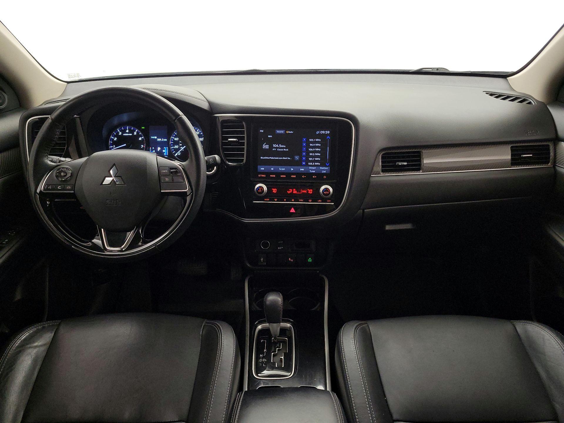 Thumbnail: 2020 Mitsubishi Outlander - 9