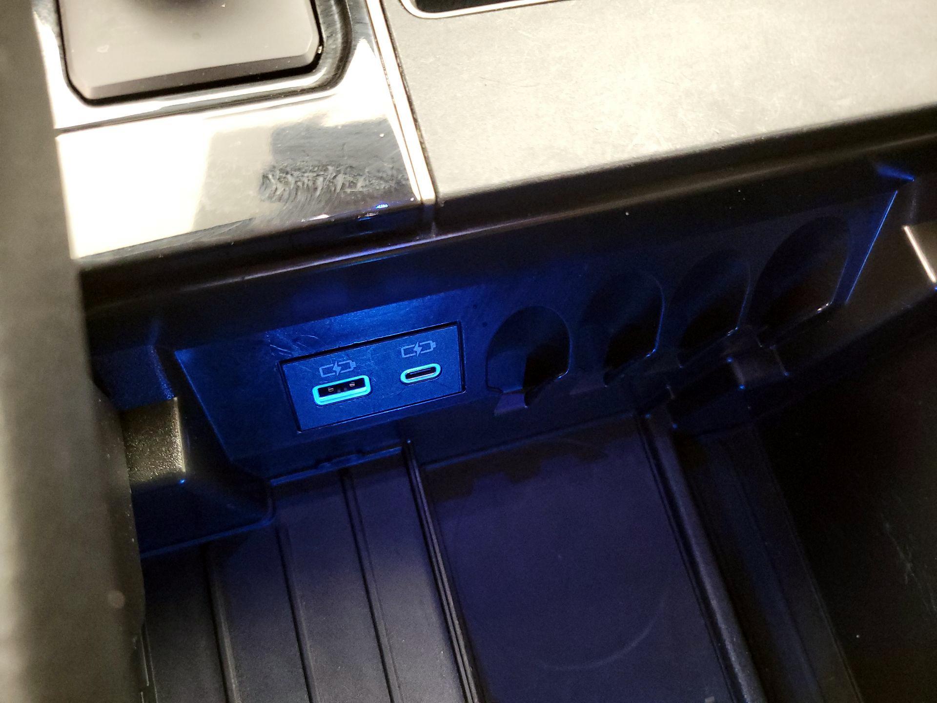 Thumbnail: 2023 Toyota Tundra - 18