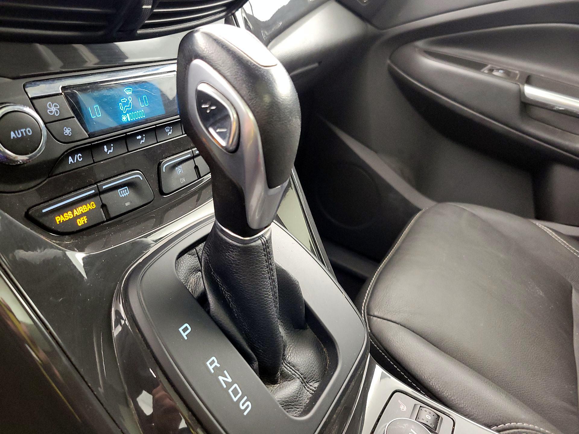 Thumbnail: 2016 Ford Escape - 17