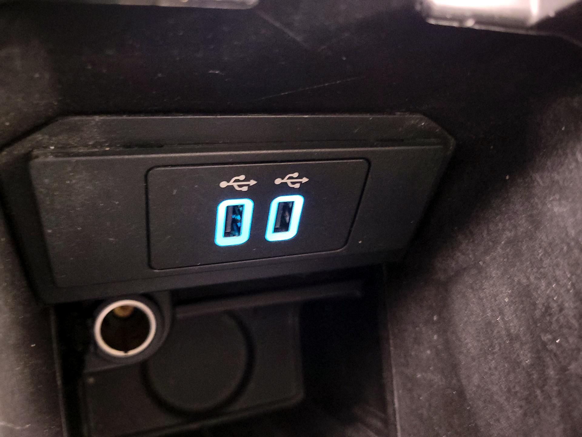 Thumbnail: 2016 Ford Escape - 18