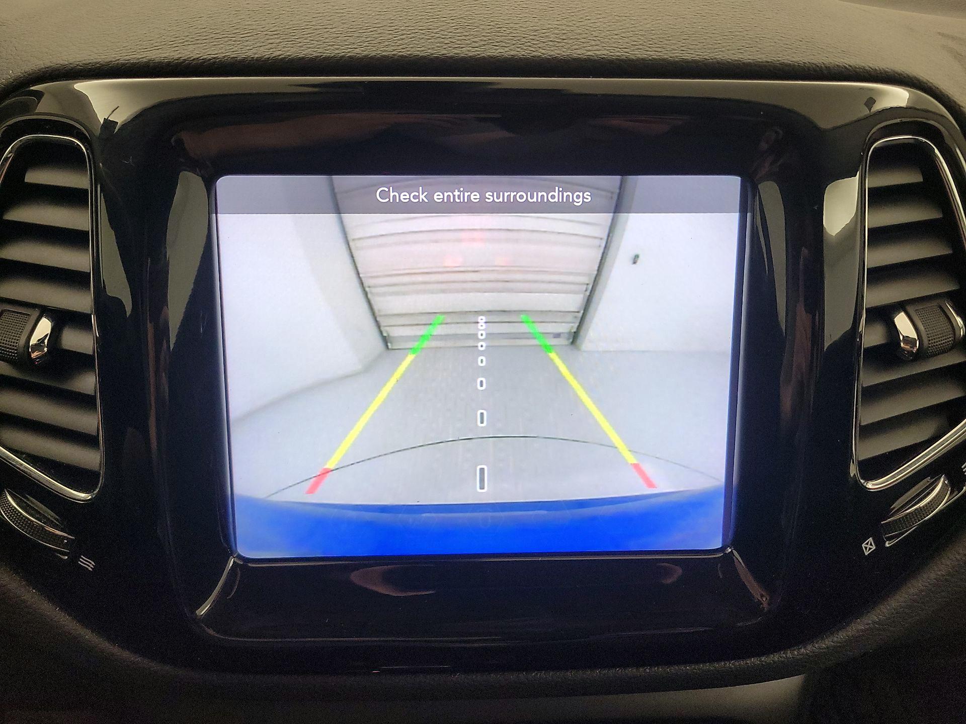 Thumbnail: 2021 Jeep Compass - 14