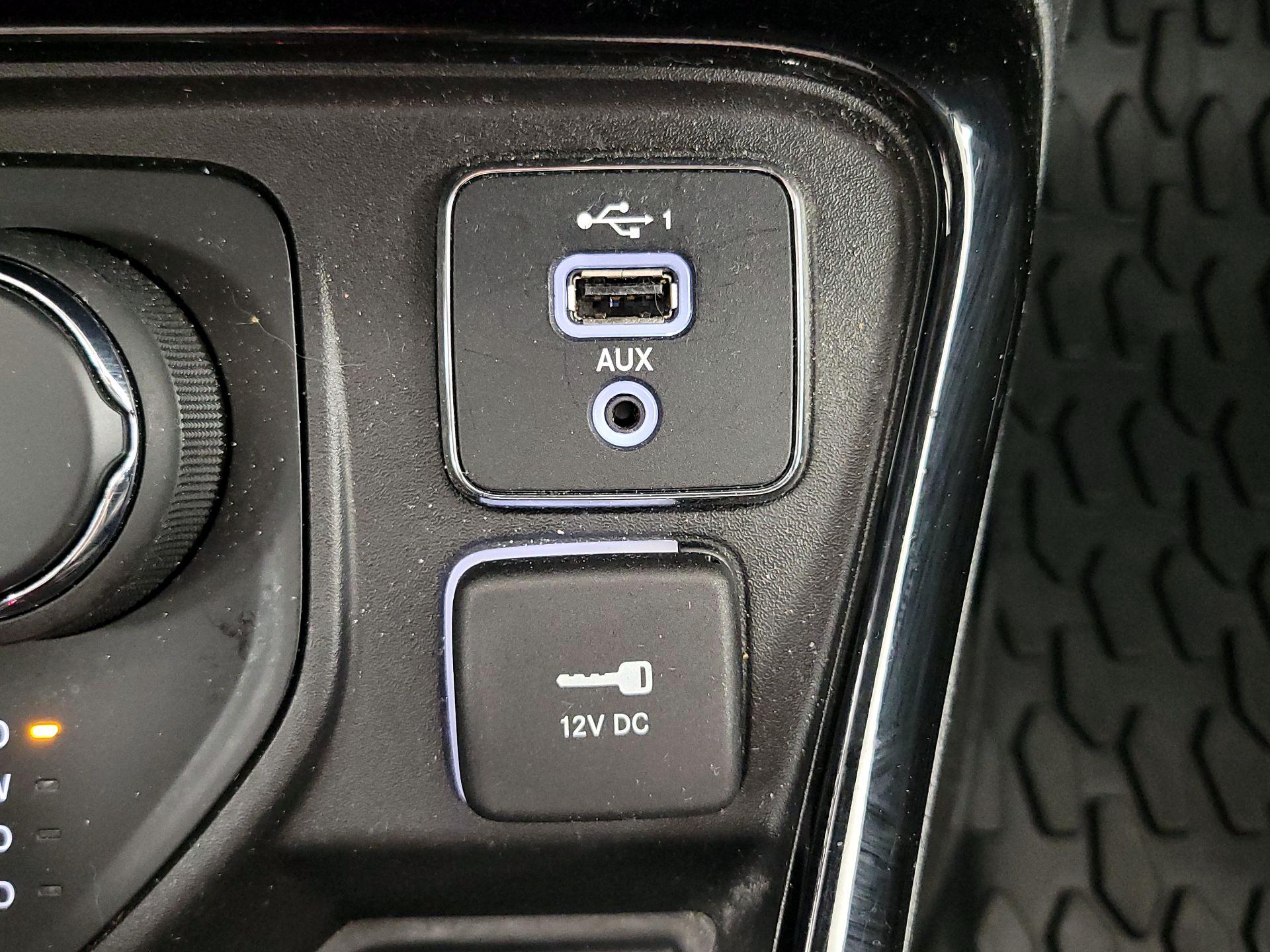 Thumbnail: 2021 Jeep Compass - 18