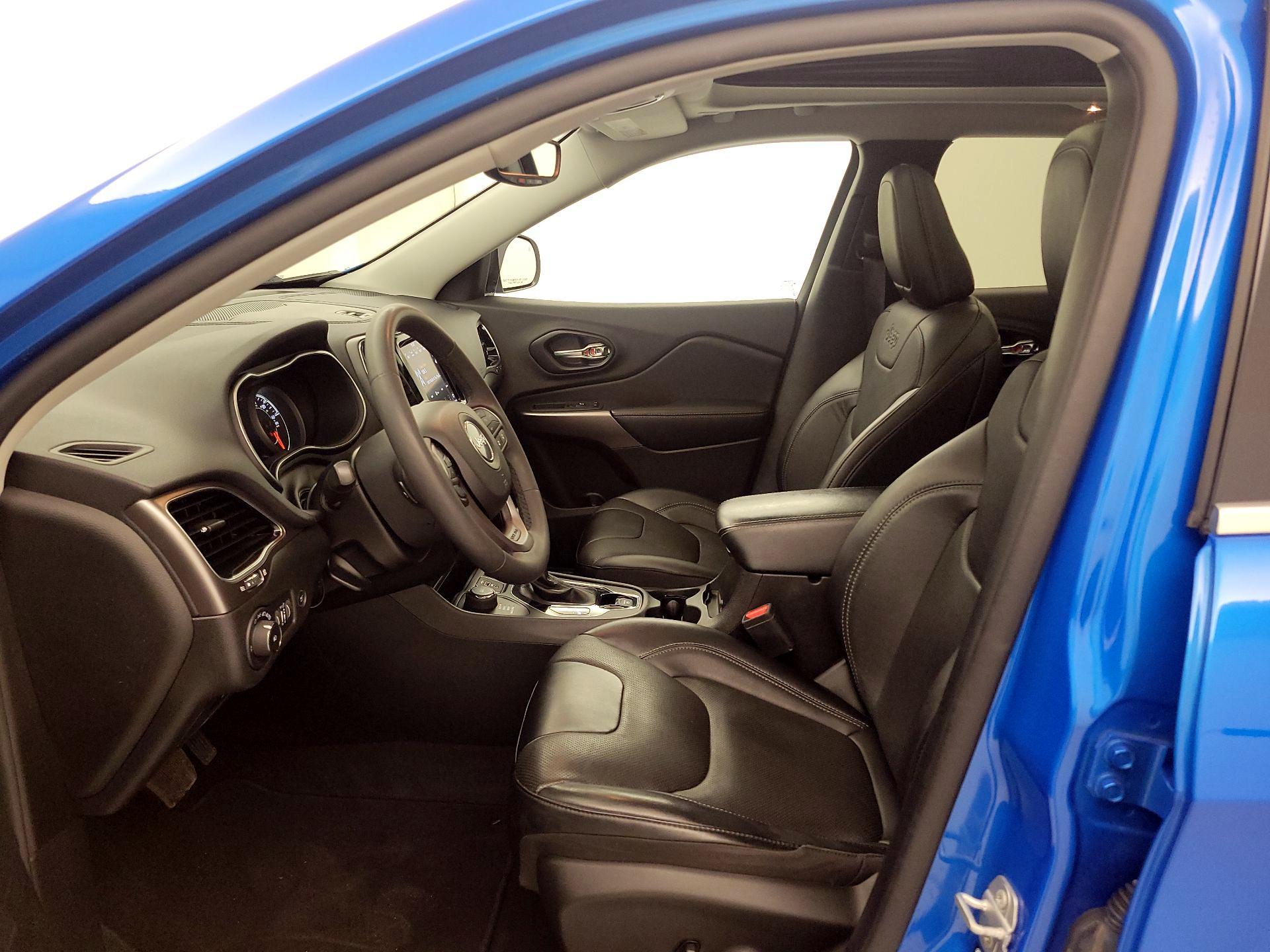 Thumbnail: 2022 Jeep Cherokee - 11