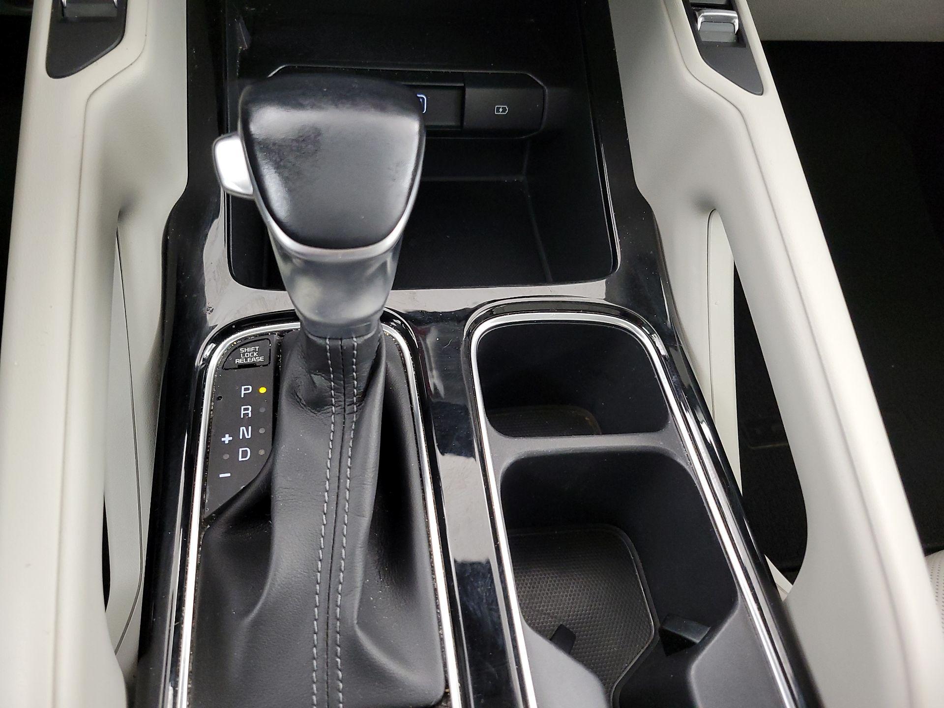 Thumbnail: 2021 Kia Telluride - 17