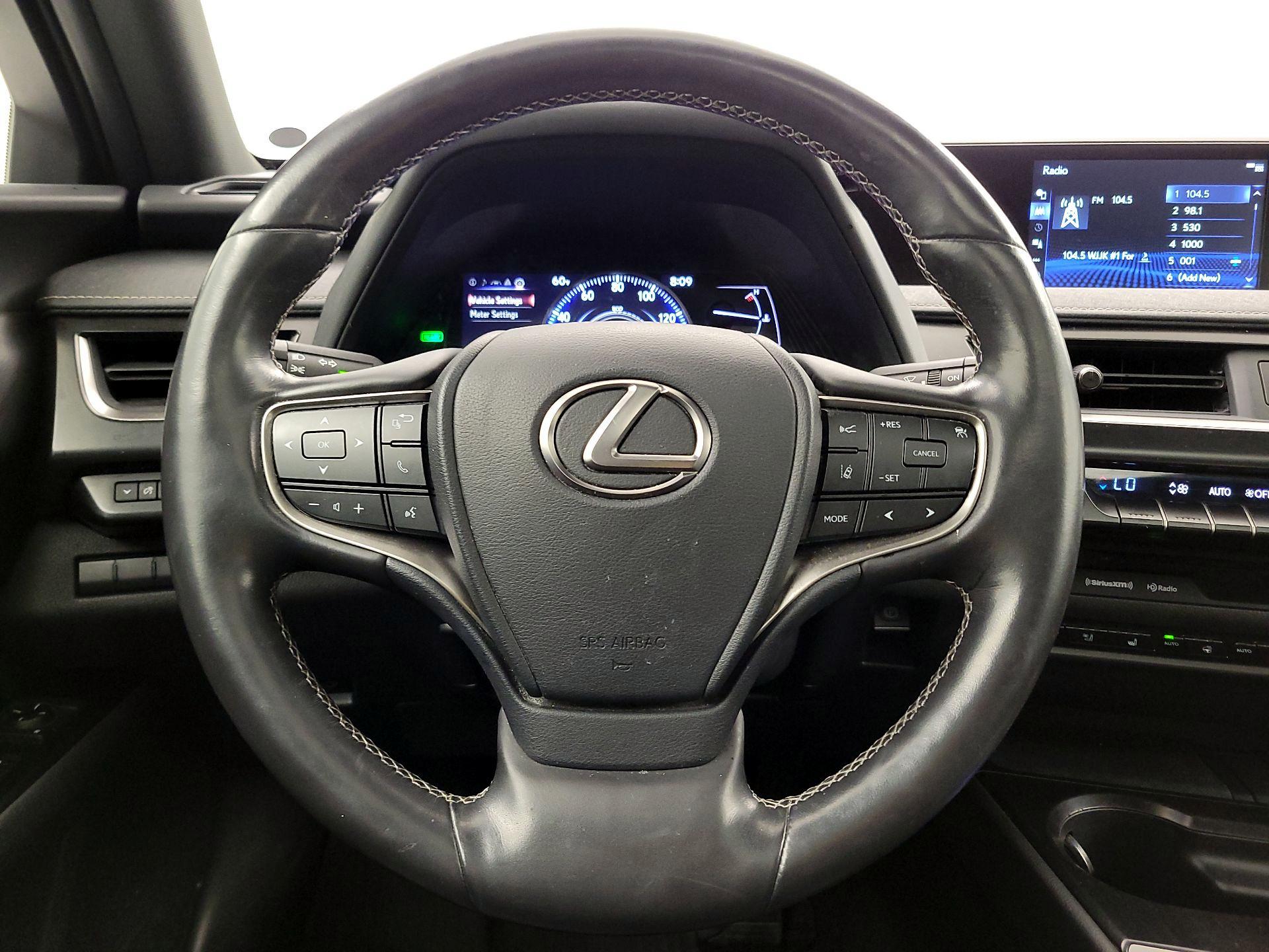 Thumbnail: 2019 Lexus UX - 10